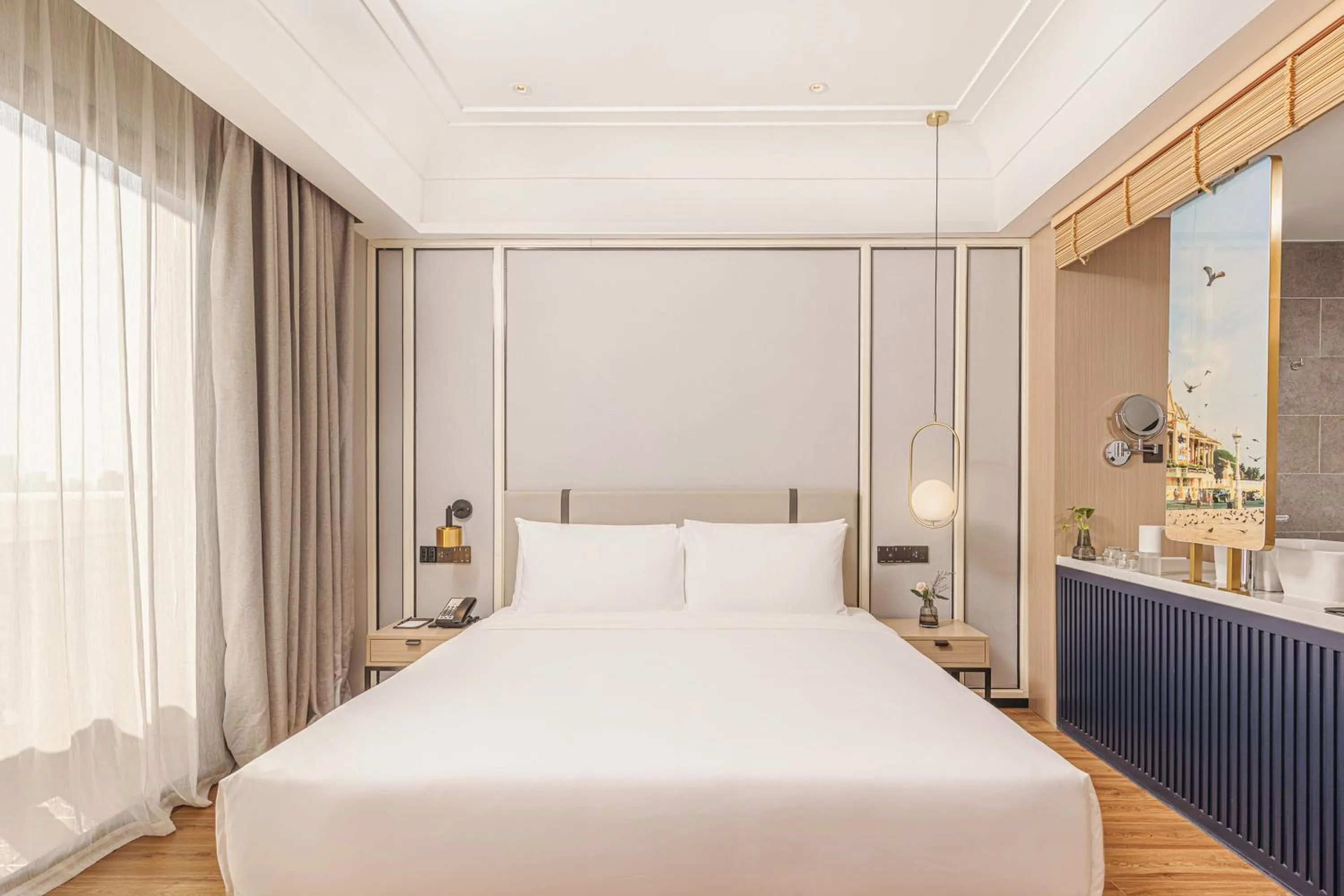 Bed in Marco Polo Hotel