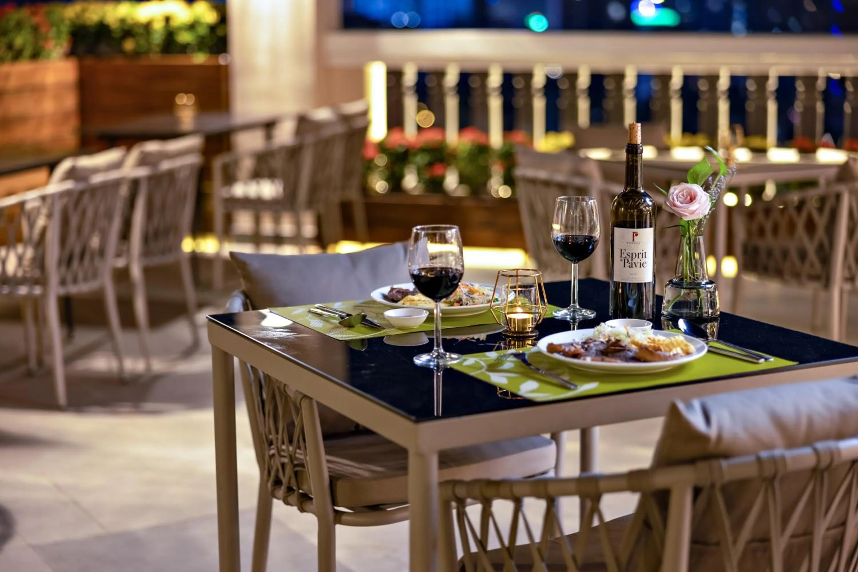 Restaurant/places to eat in Maxx Phnom Penh Downtown By H World