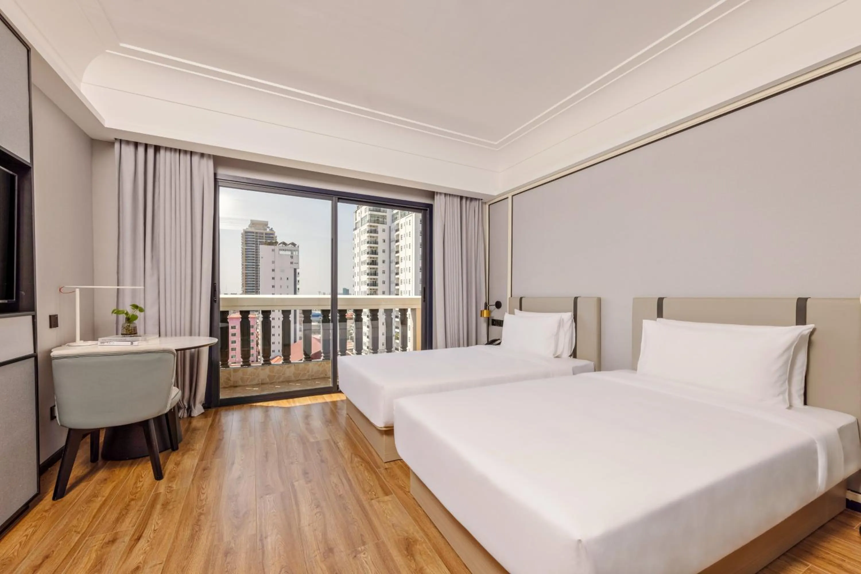 Bed in Marco Polo Hotel