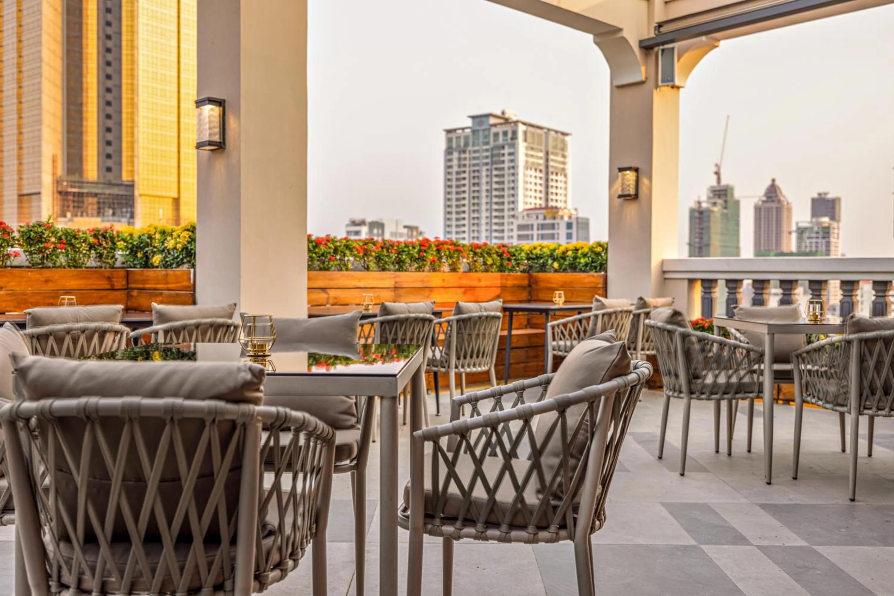 Restaurant/places to eat in Maxx Phnom Penh Downtown By H World