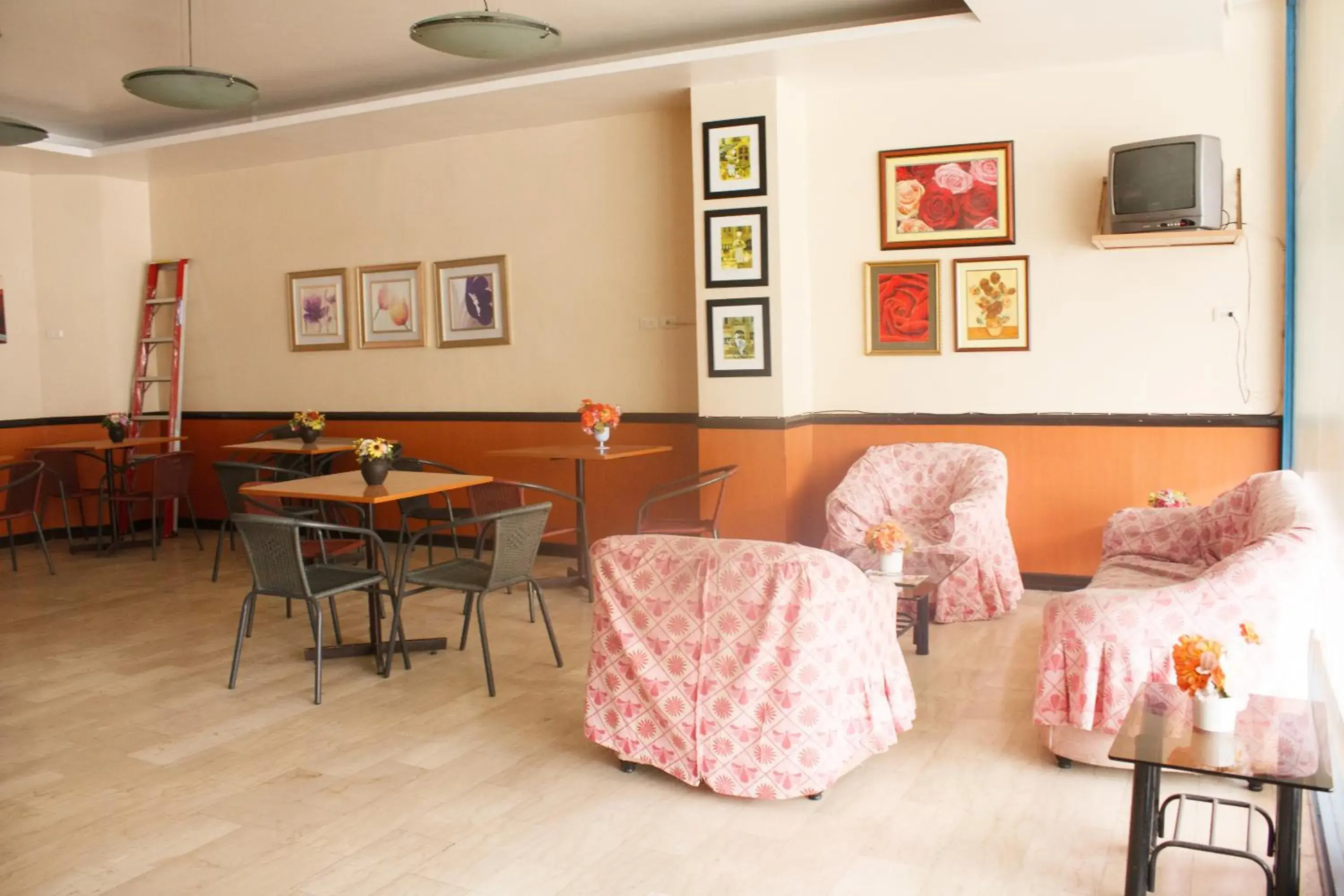 Restaurant/places to eat in GV Hotel - Baybay Restaurant/places to eat in GV Hotel - Baybay