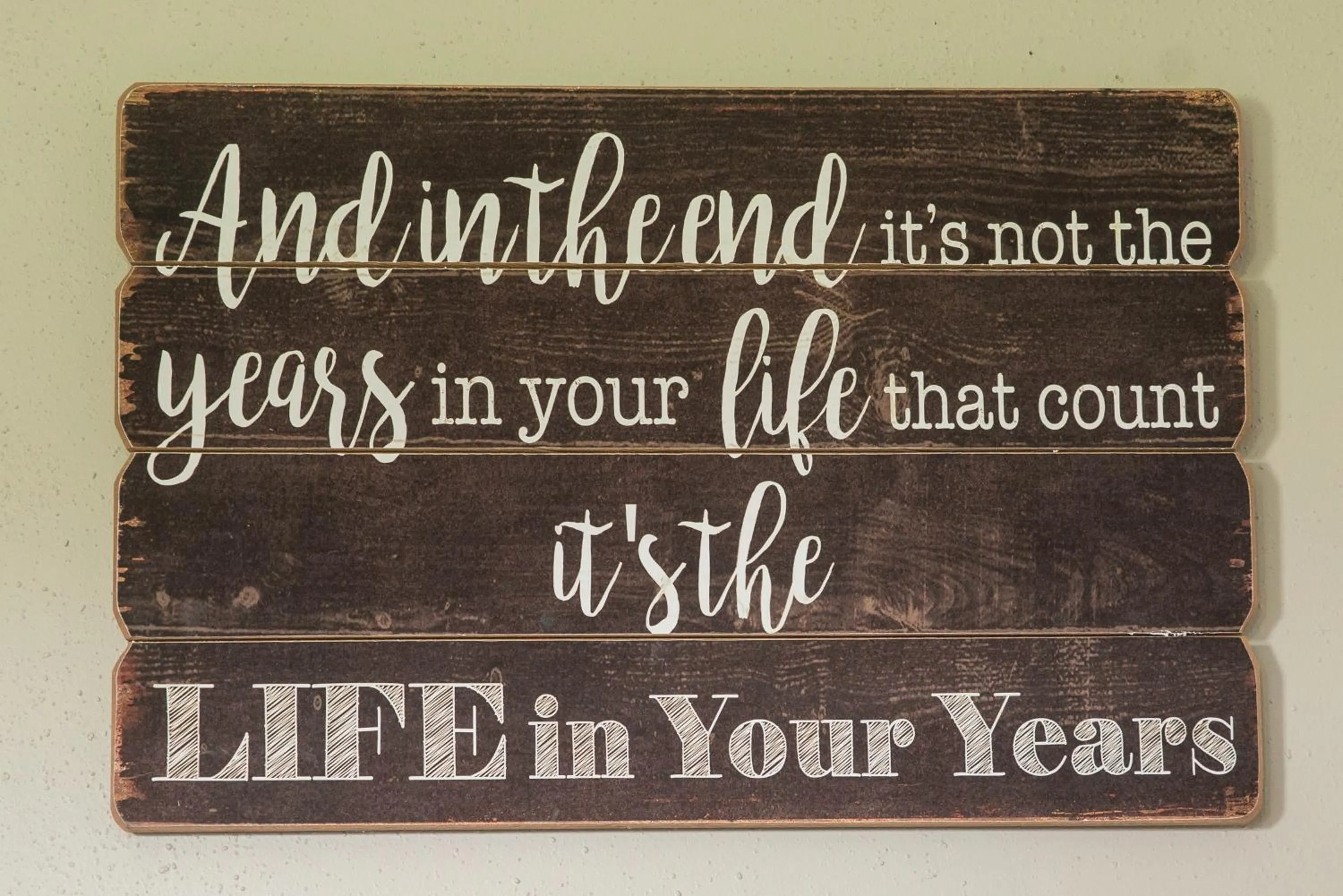 Decorative detail in Mama`s By The Sea B&B