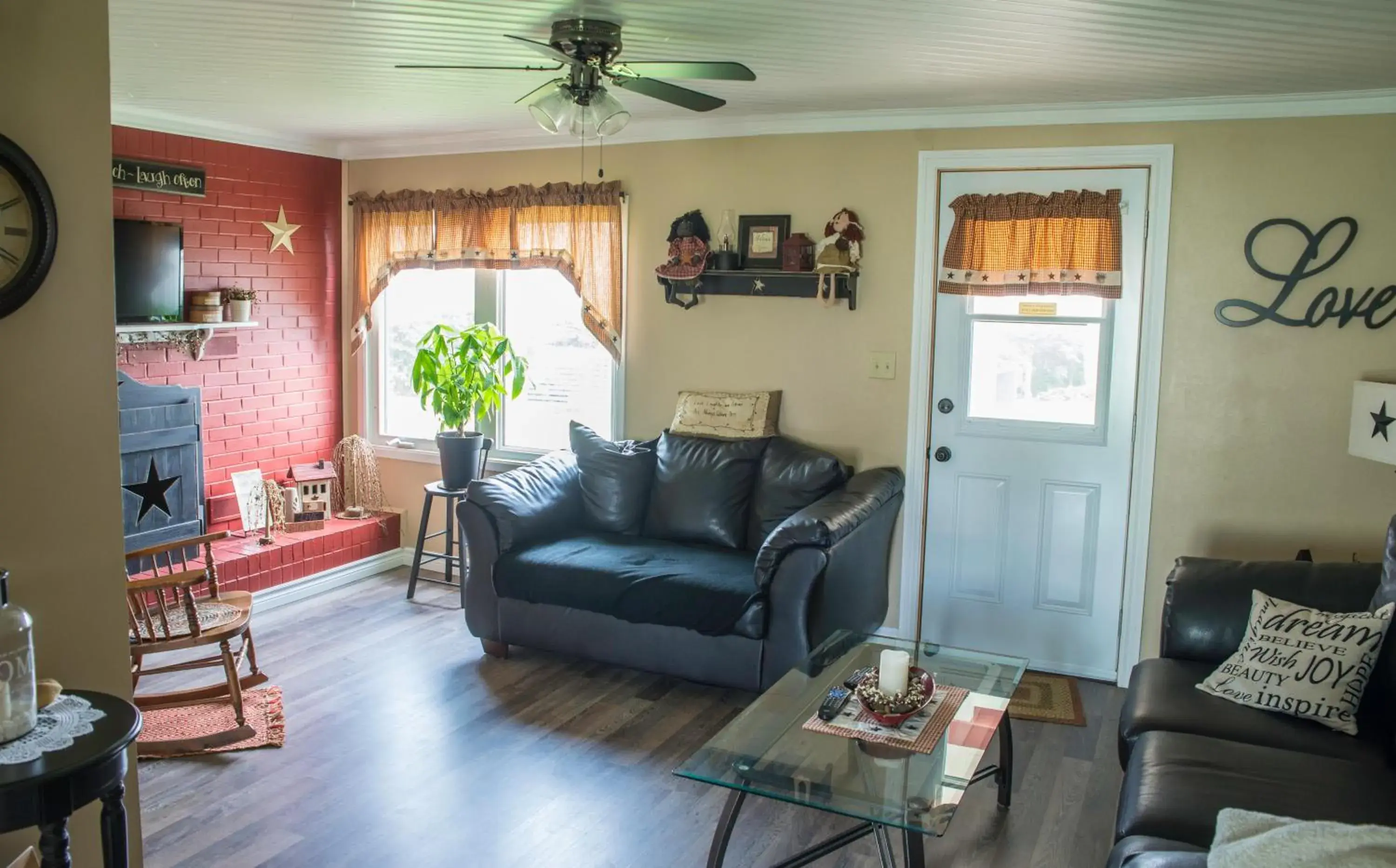 Living room in Mama`s By The Sea B&B Living room in Mama`s By The Sea B&B