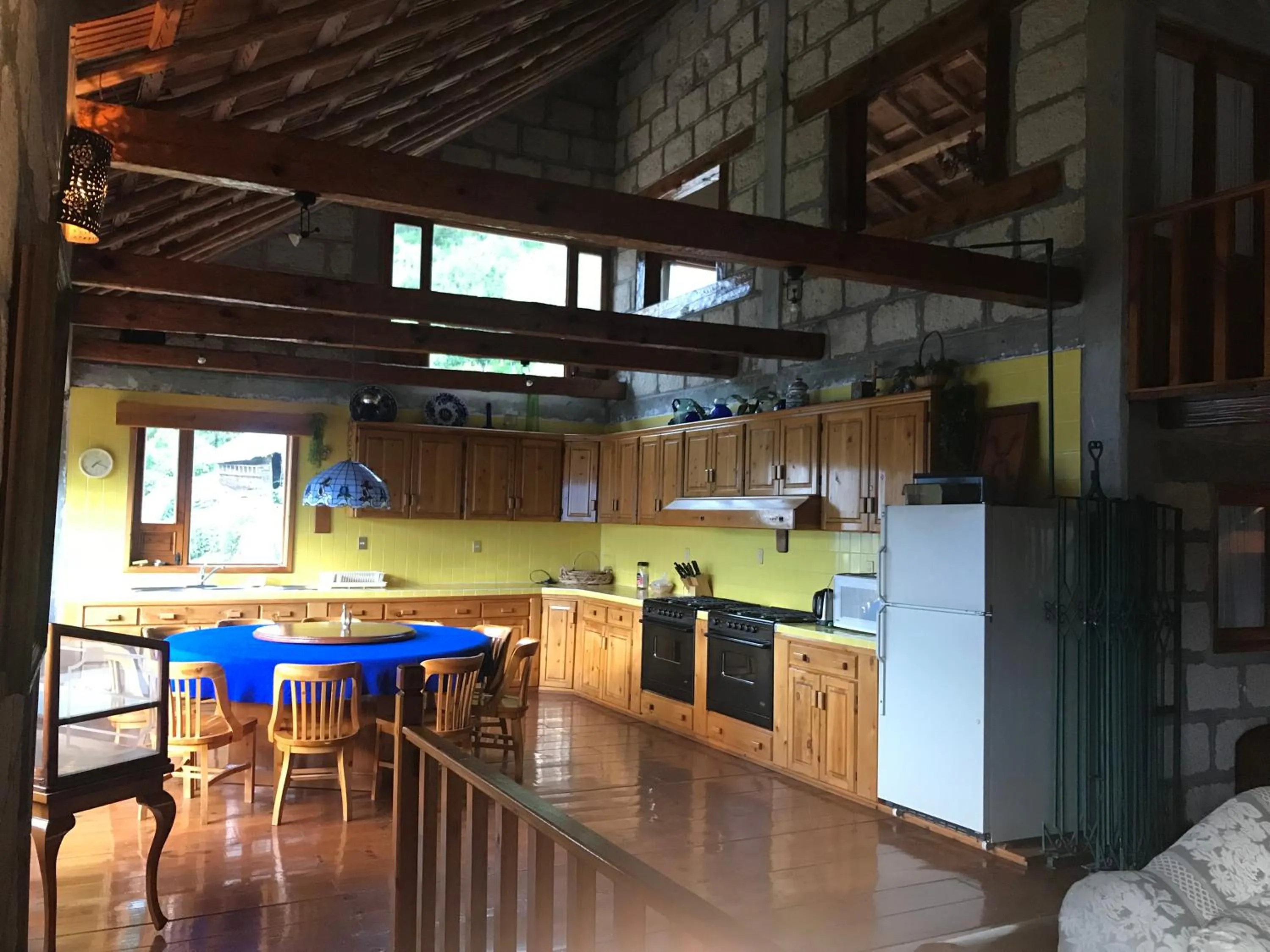 Kitchen or kitchenette in Cabañas 5 Pinos