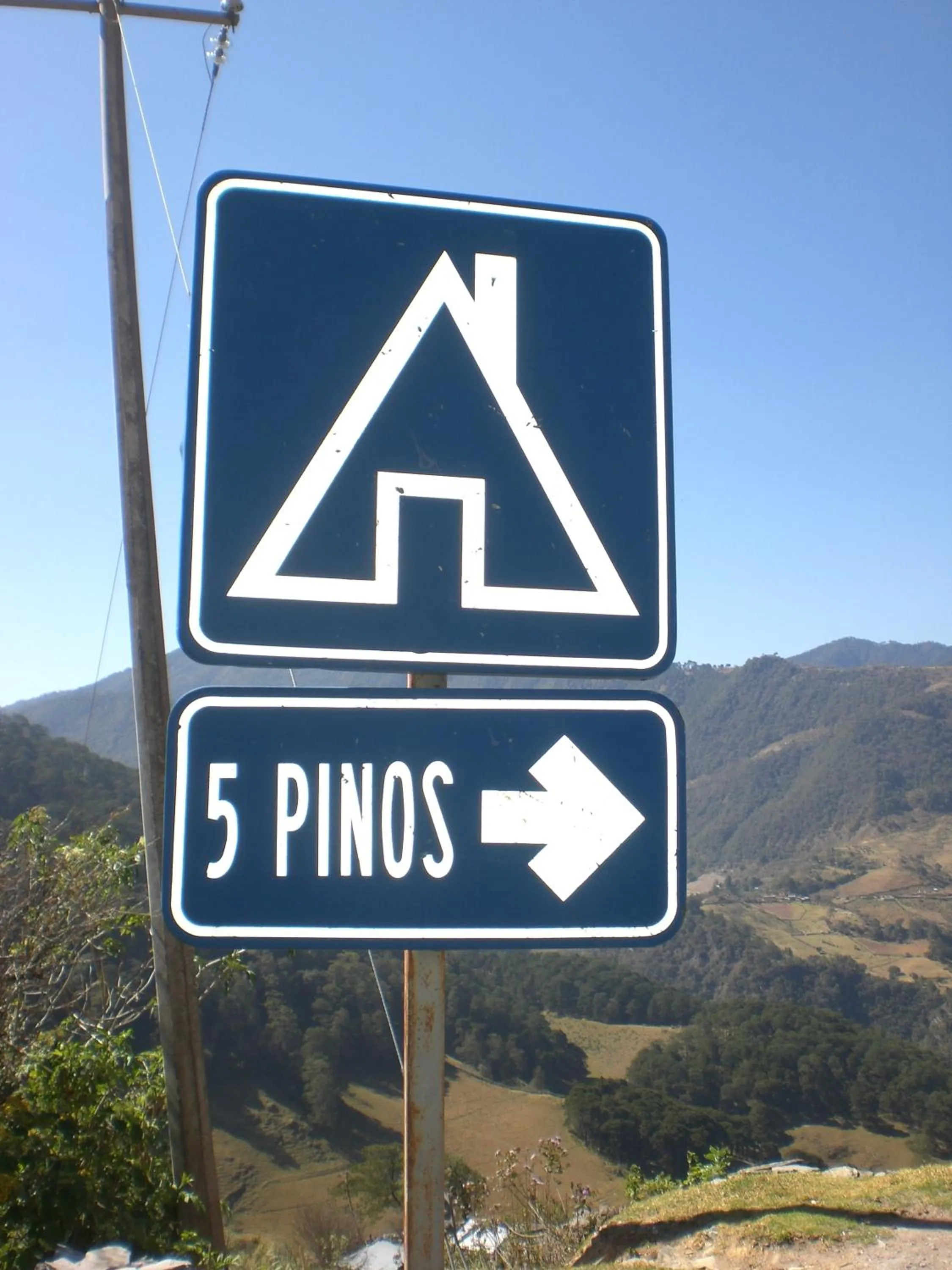 Facade/entrance in Cabañas 5 Pinos