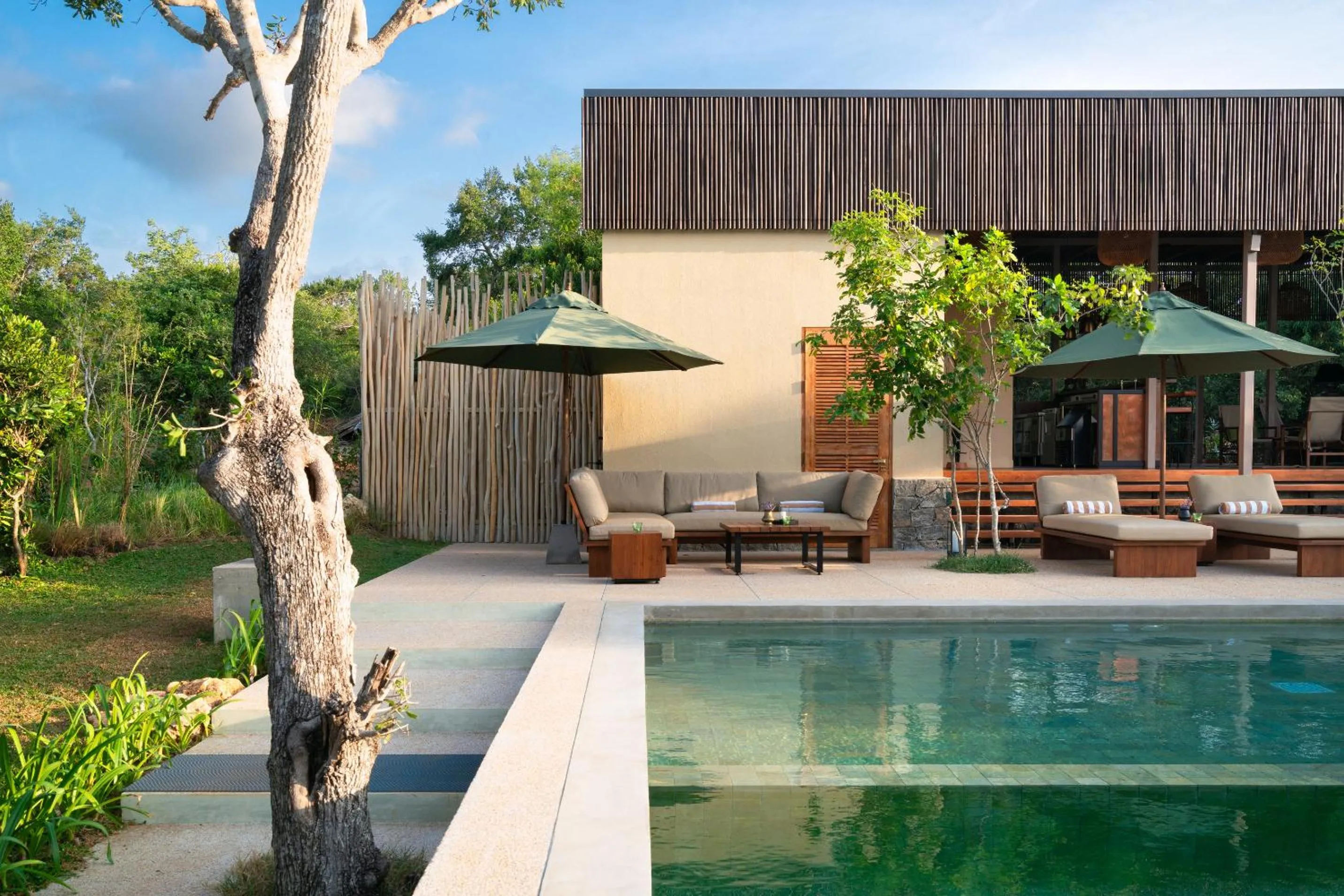 Swimming pool in Taru Villas Villu - Wilpattu