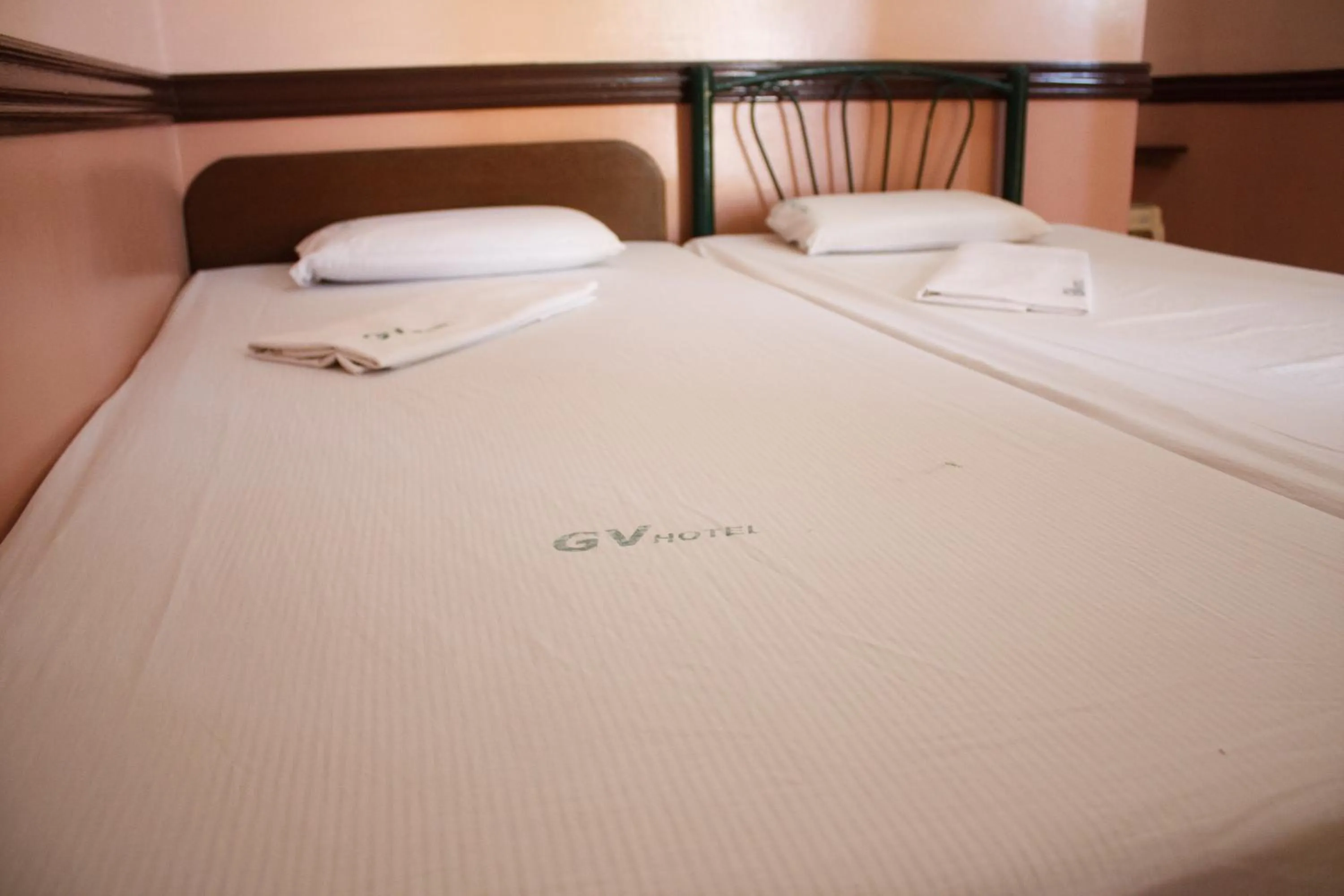 Bed in GV Hotel - Catarman