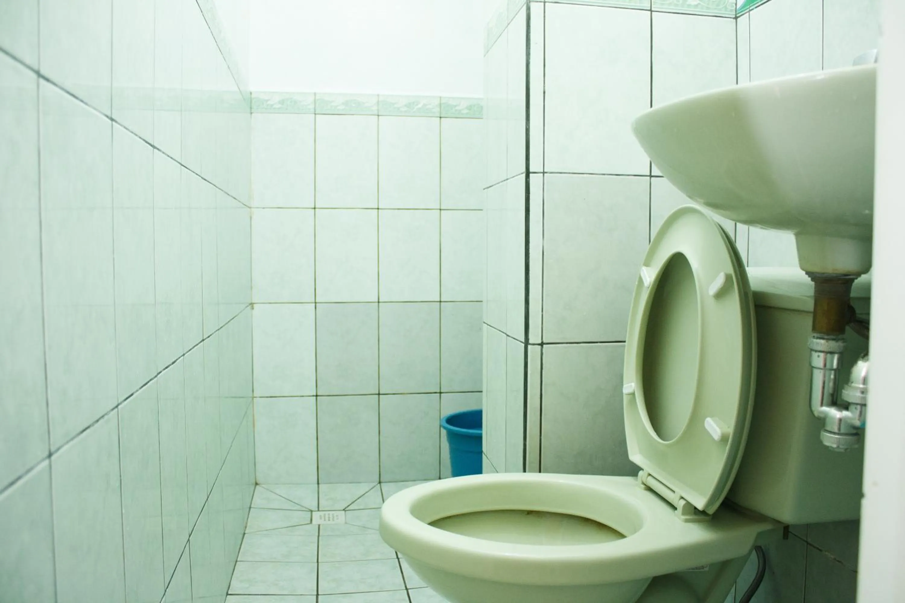 Bathroom in GV Hotel - Catarman