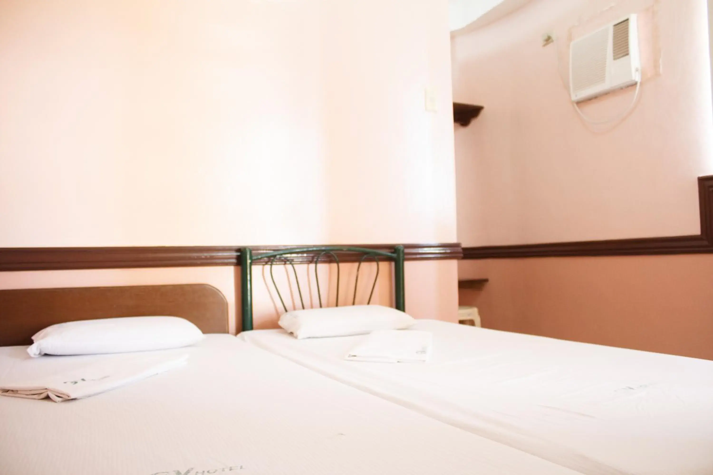 Standard Twin Room in GV Hotel - Catarman Standard Twin Room in GV Hotel - Catarman