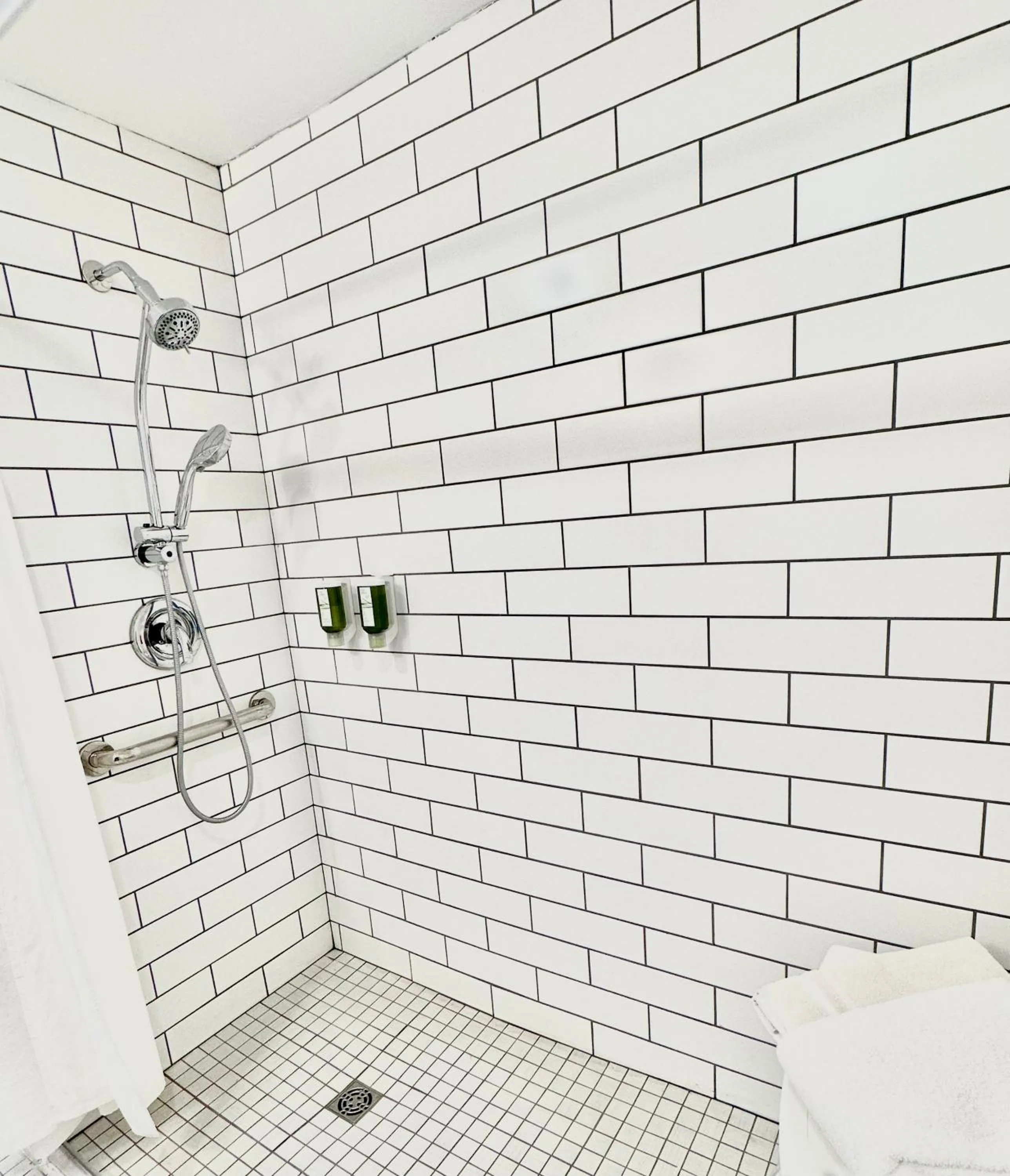 Shower in Hotel Lac Brome