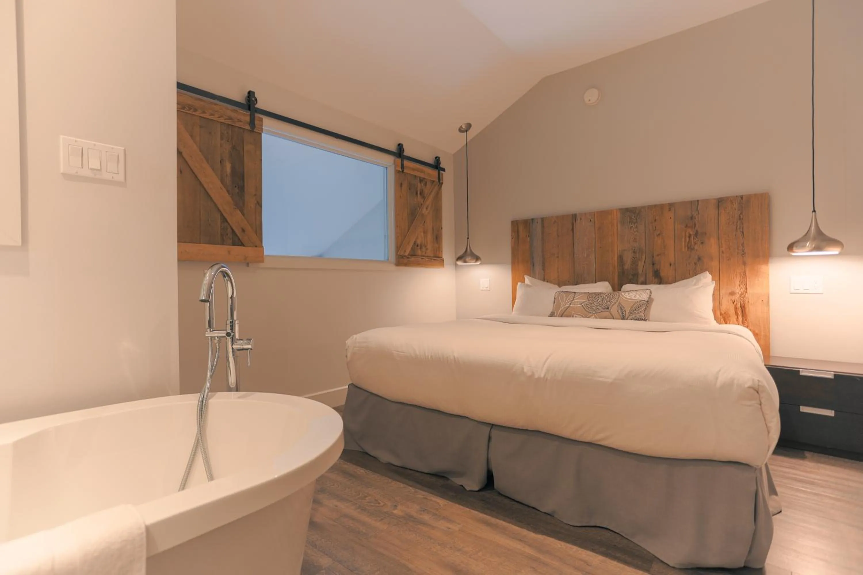 Bed in Hotel Lac Brome