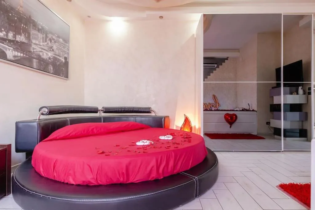 SuiteHouse - With Jacuzzi & All Comfort