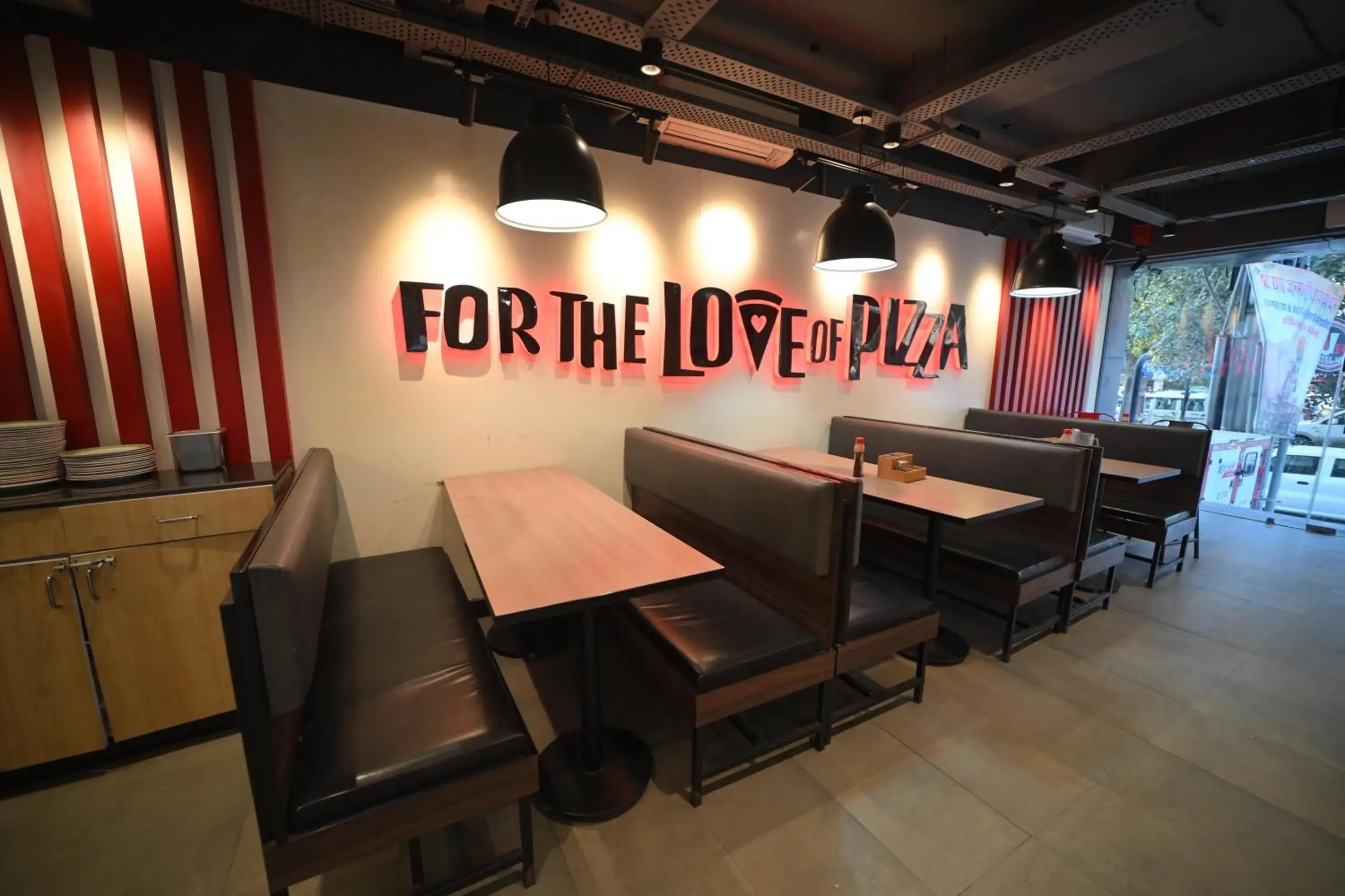 Restaurant/places to eat in HOTEL UR Restaurant/places to eat in HOTEL UR