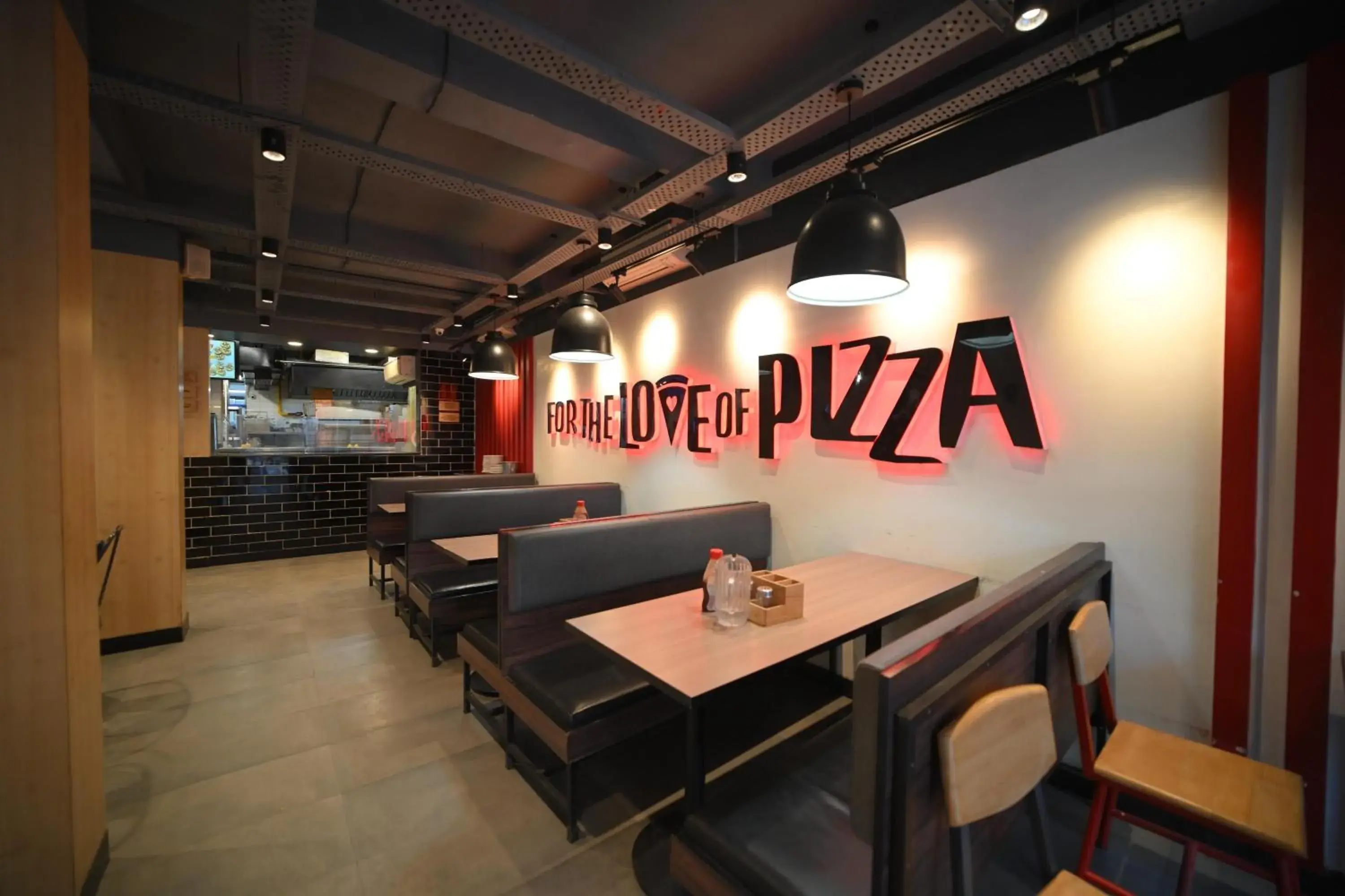 Restaurant/places to eat in HOTEL UR Restaurant/places to eat in HOTEL UR