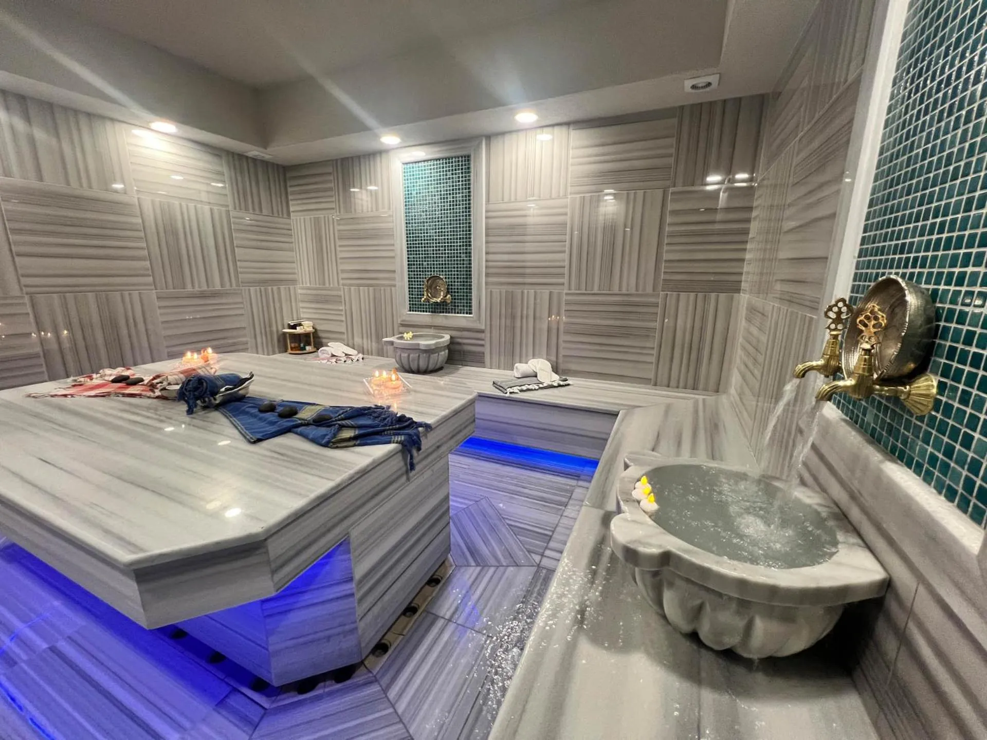 Steam room in Sera Lake Center Hotel