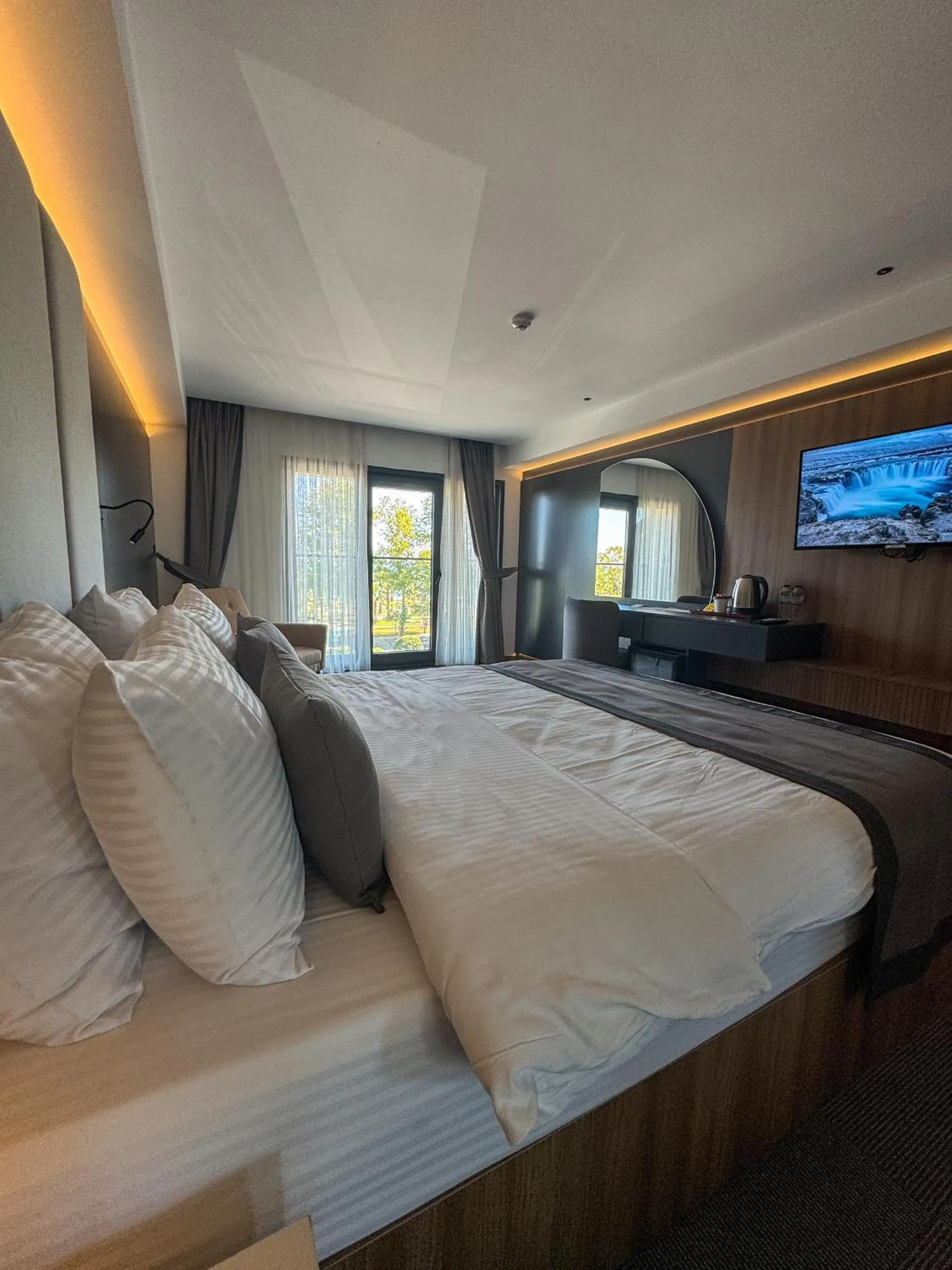 Bed in Sera Lake Center Hotel