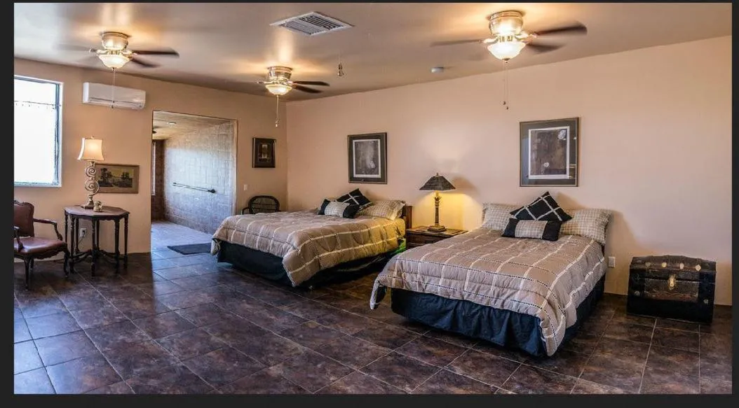 Photo of the whole room, Bed in Turtle Back Mesa Bed and Breakfast