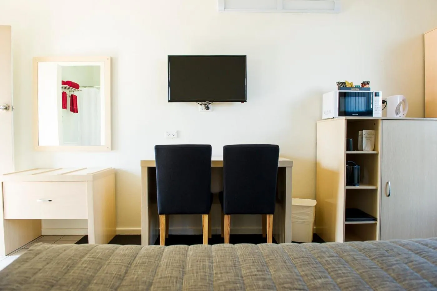 TV and multimedia in Cherry Blossom Motor Inn