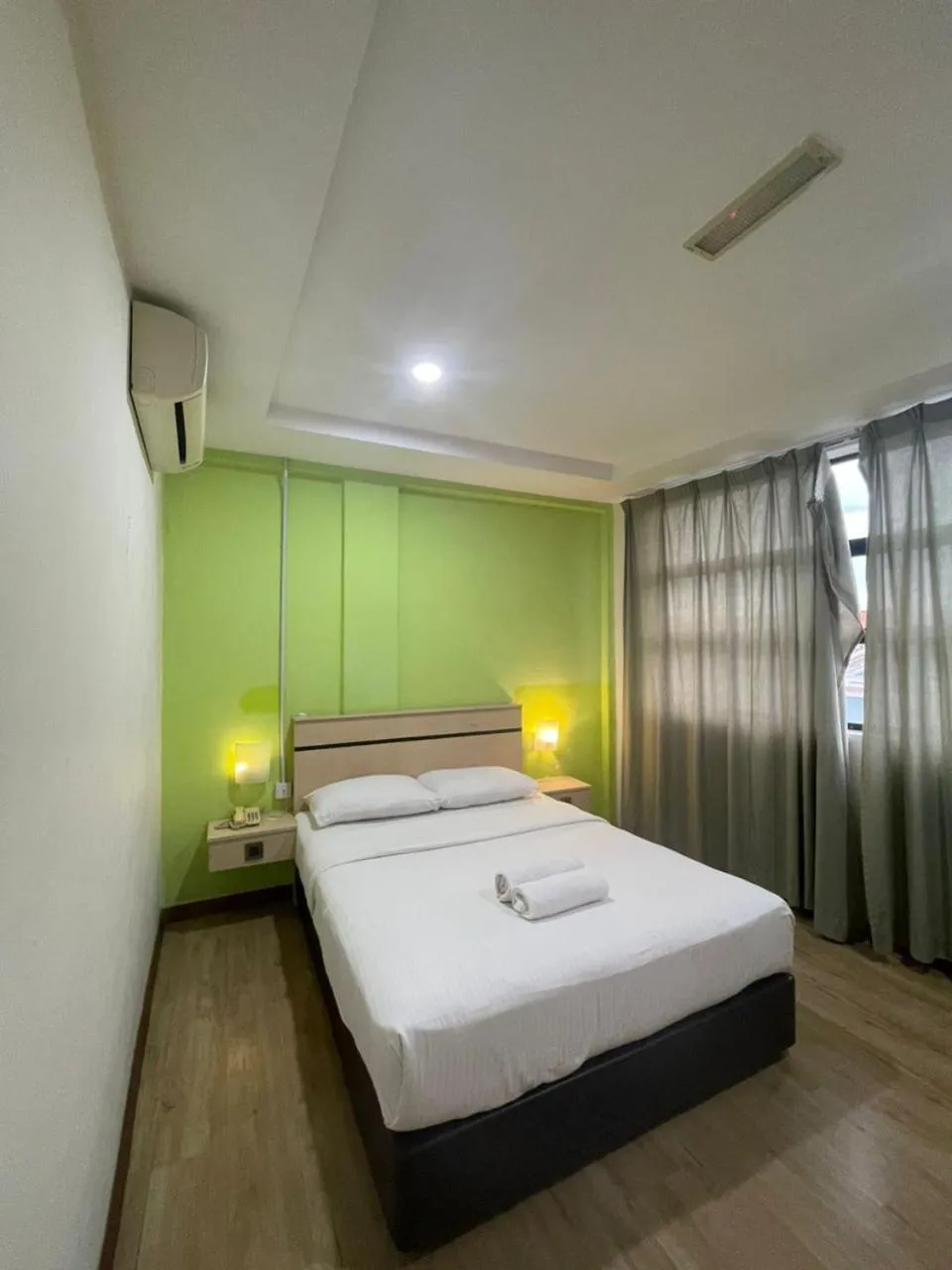 Bed in Merlin Hotel George Town Penang