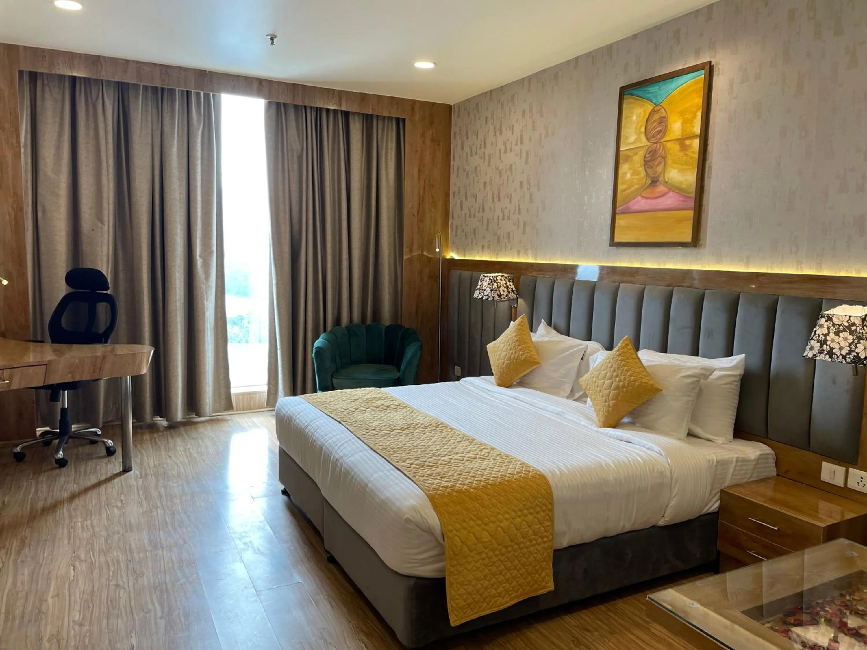Bed in SK Premium Park, World Square Mall