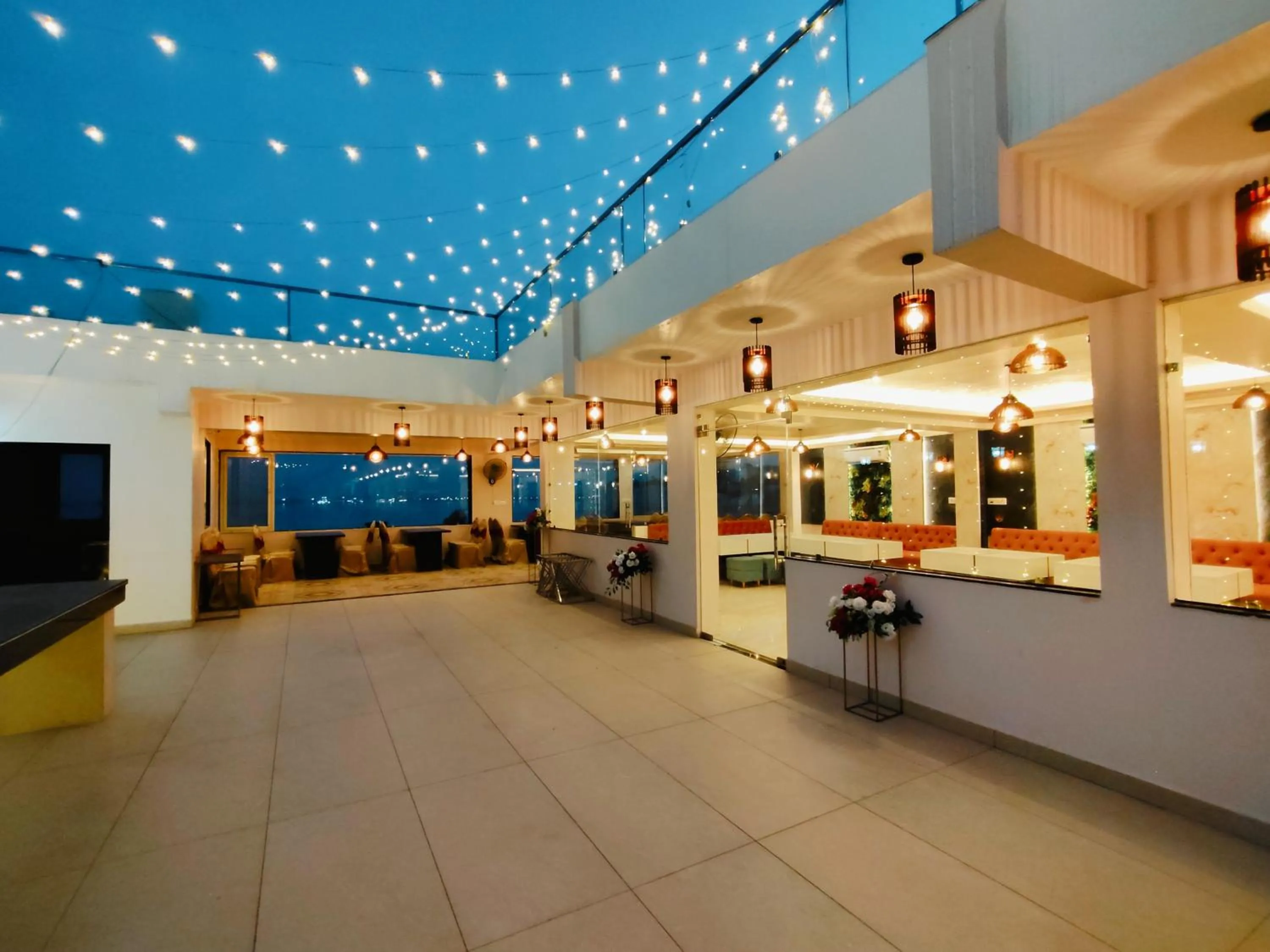 HOTEL JVS PALACE