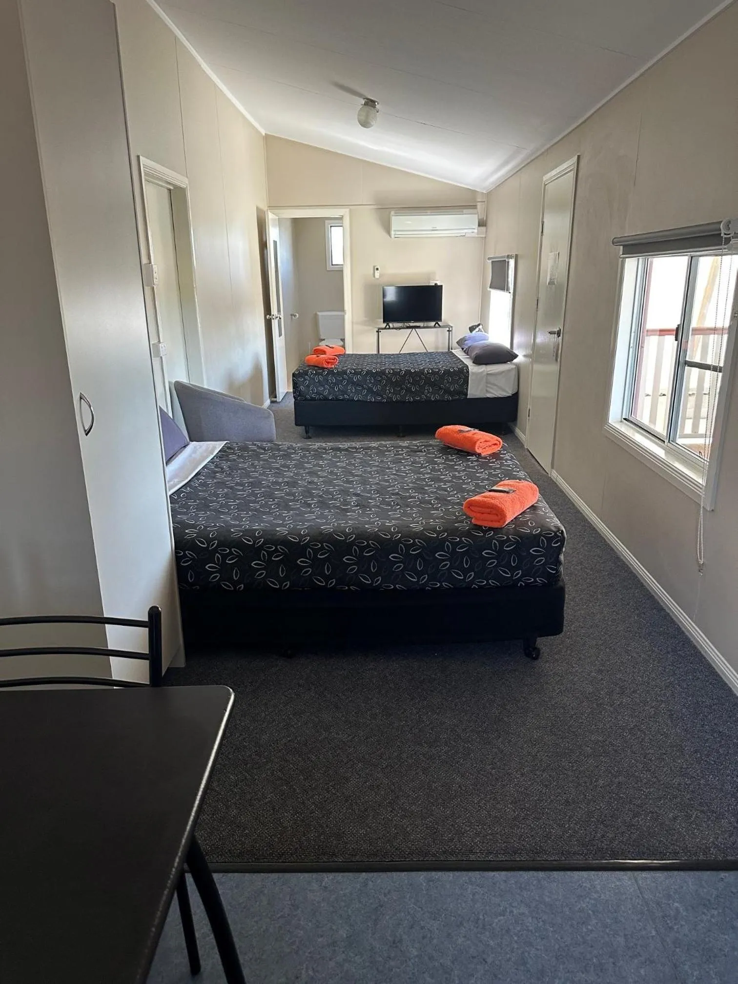 Bedroom, Bed in Winton Outback Motel