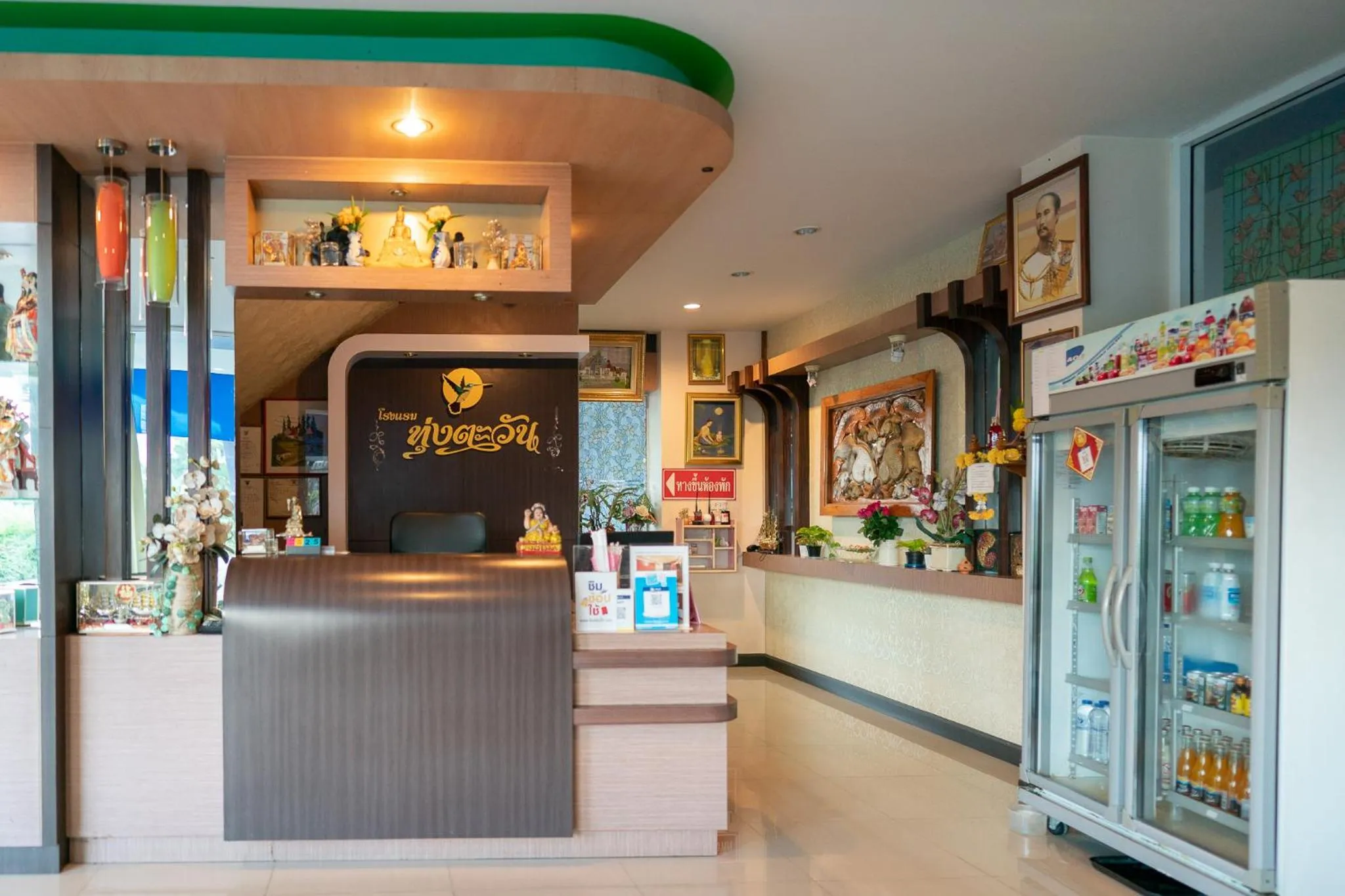 On-site shops in Thungtawan Hotel