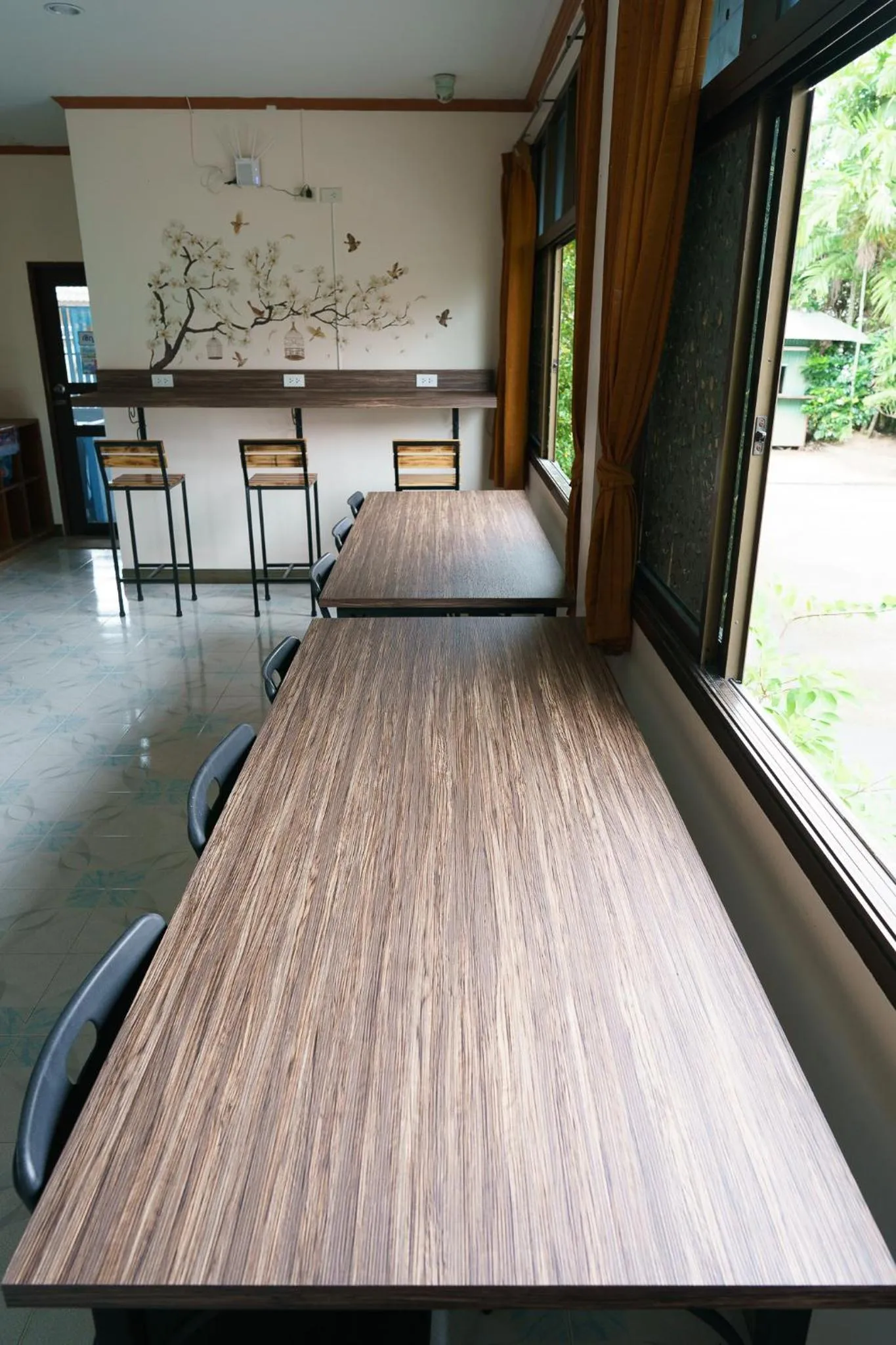 Area and facilities in Thungtawan Hotel