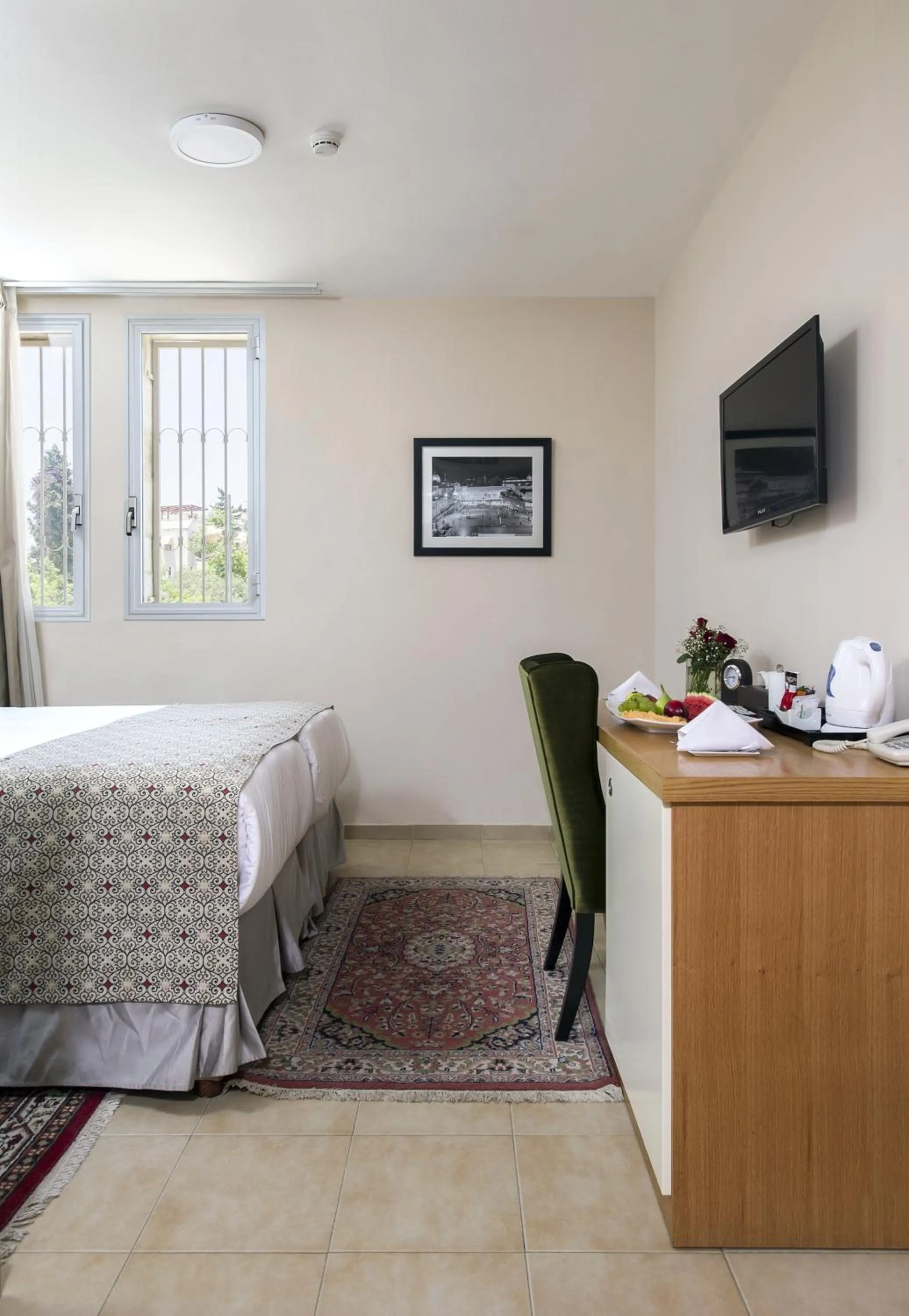 Coffee/tea facilities in The Sephardic House Hotel in The Jewish Quarter