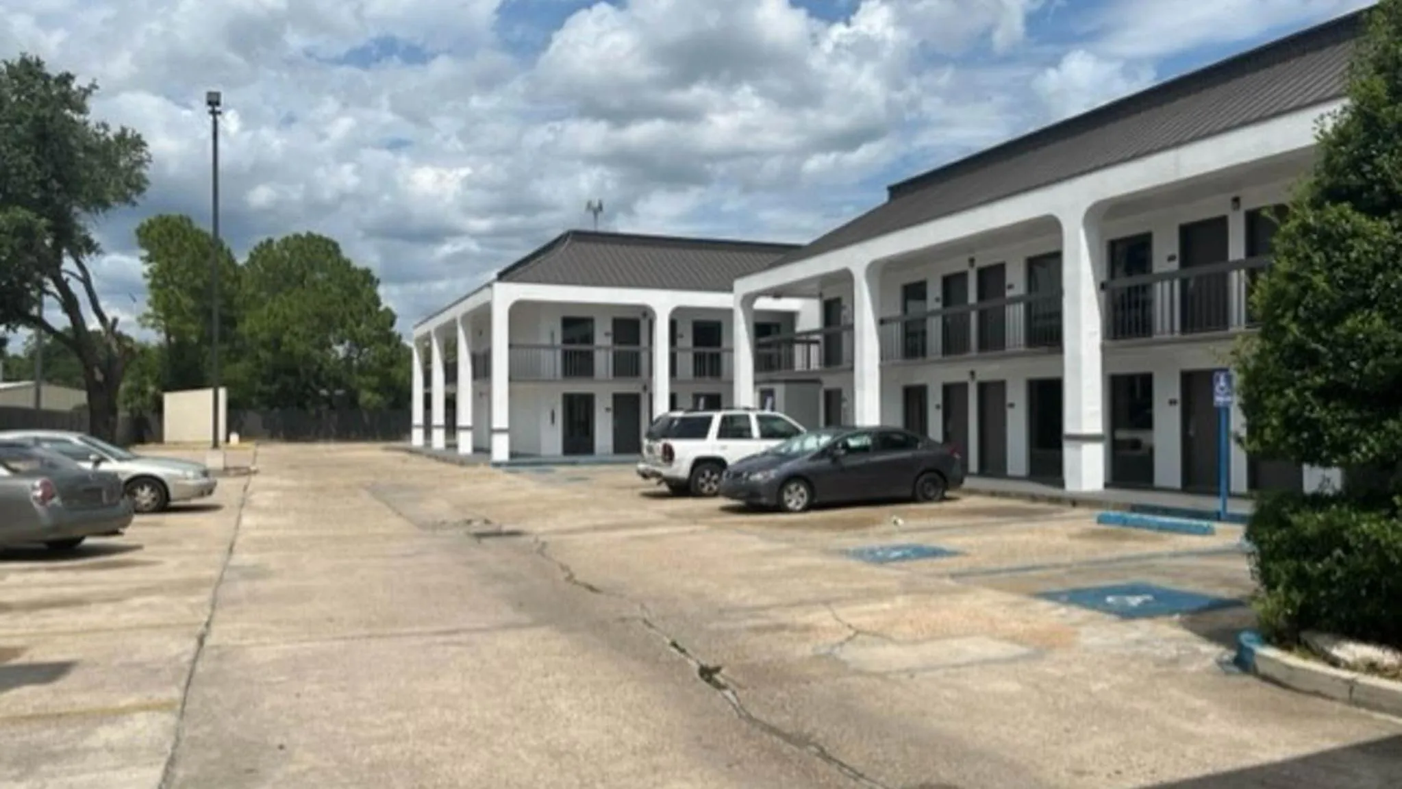 Facade/entrance in Motel 6 Baton Rouge East, LA I12