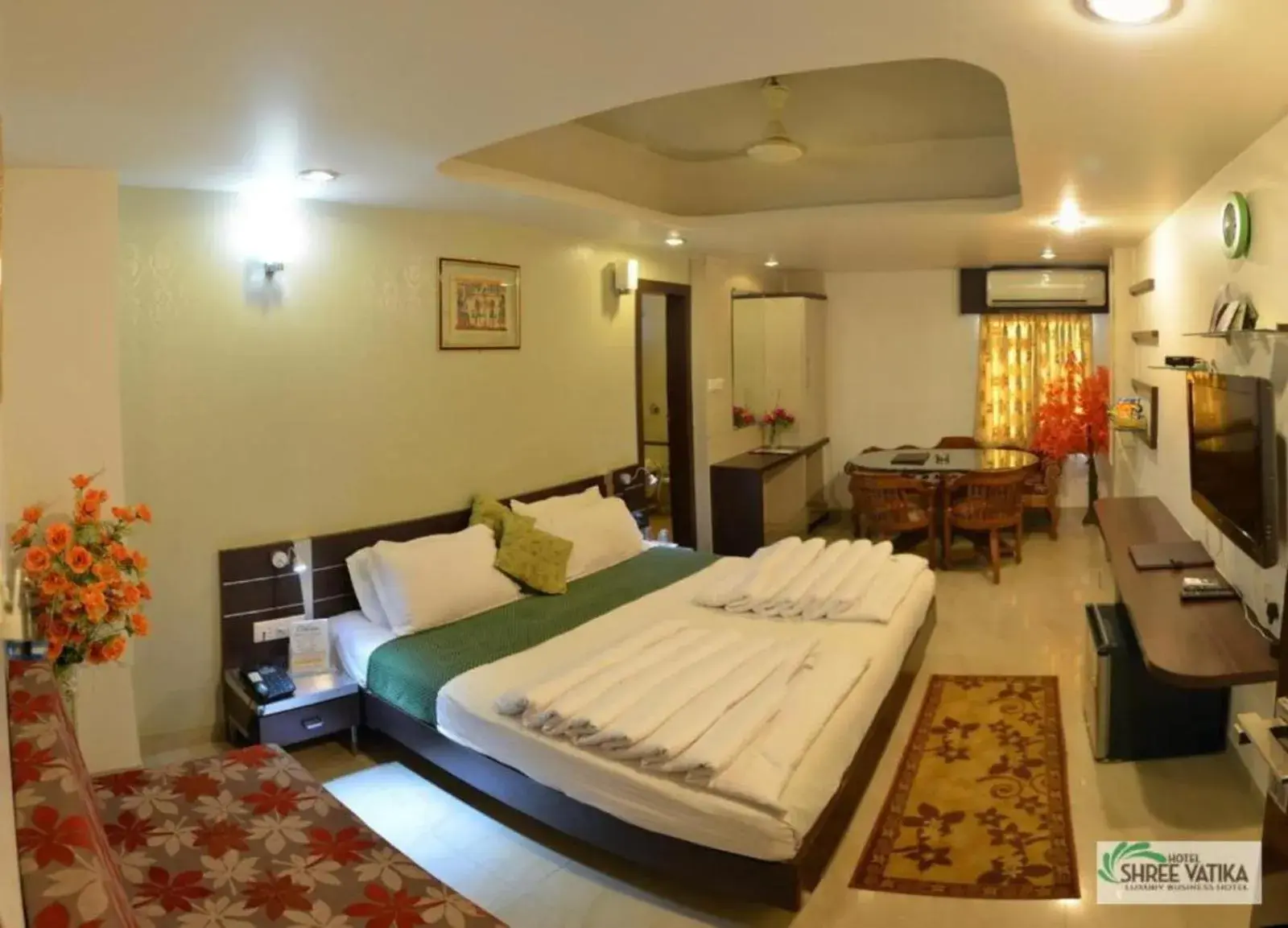 Bed in Hotel Shree Vatika Bed in Hotel Shree Vatika