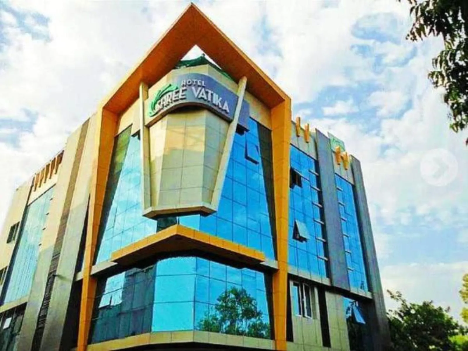Property building in Hotel Shree Vatika