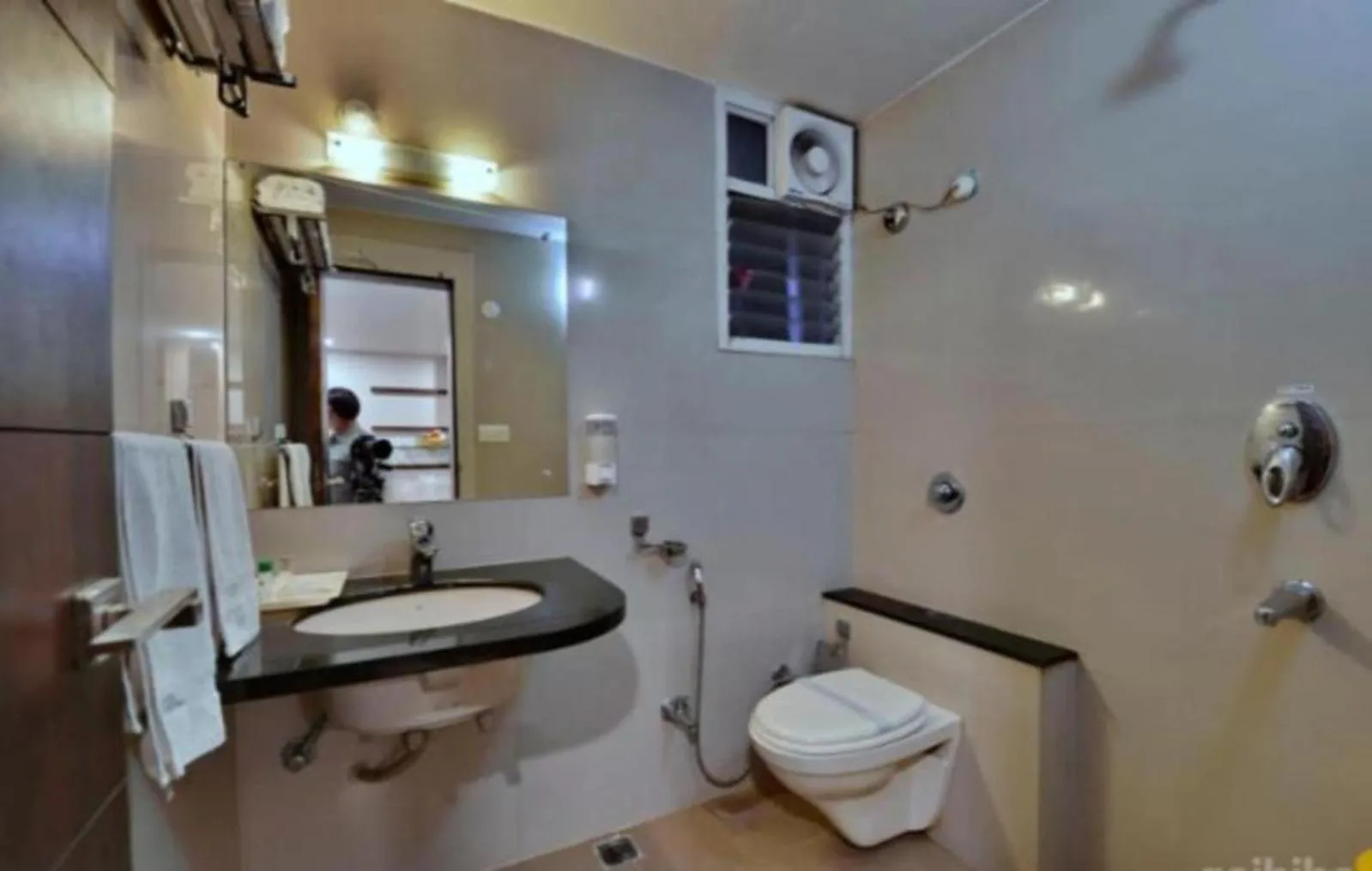 Bathroom in Hotel Shree Vatika