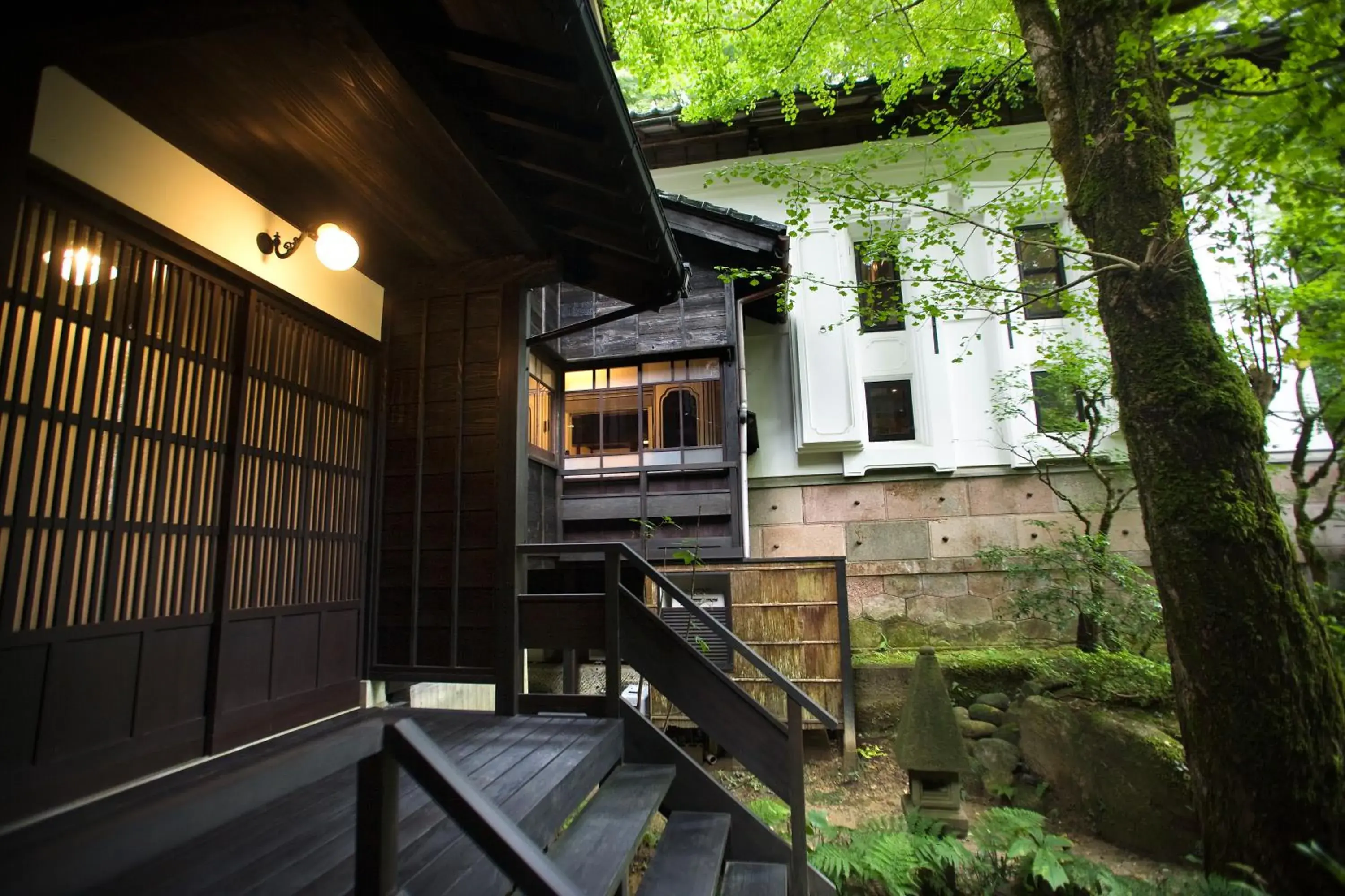 Property building in Motoyu Ishiya Property building in Motoyu Ishiya