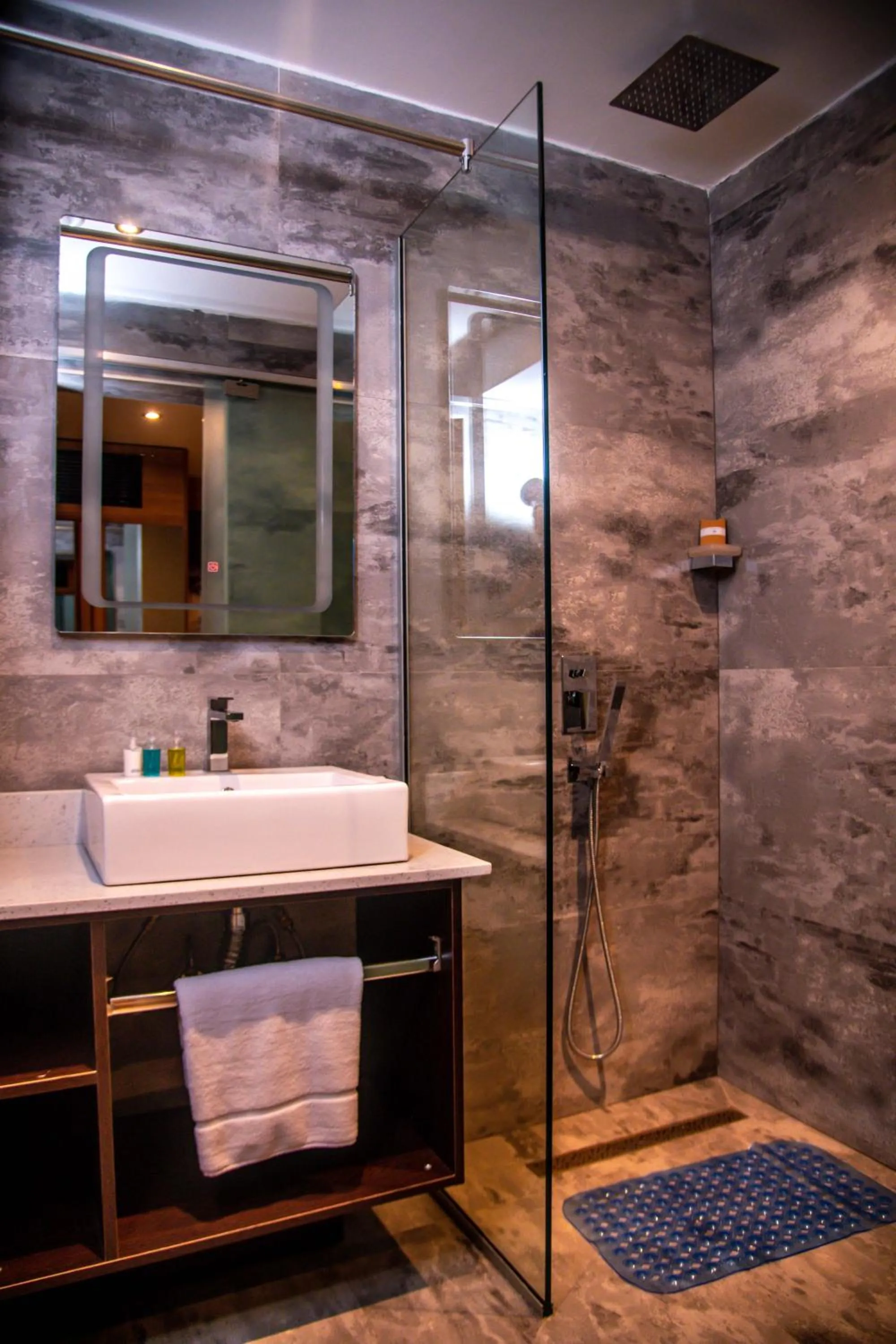 Golden Tulip Lekki