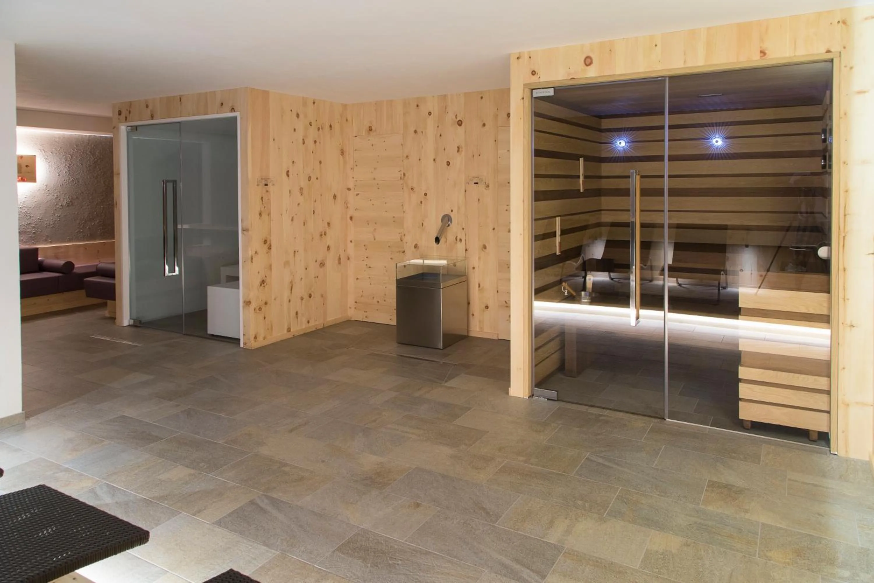Sauna, Bed in Mountainlodge Luxalpine