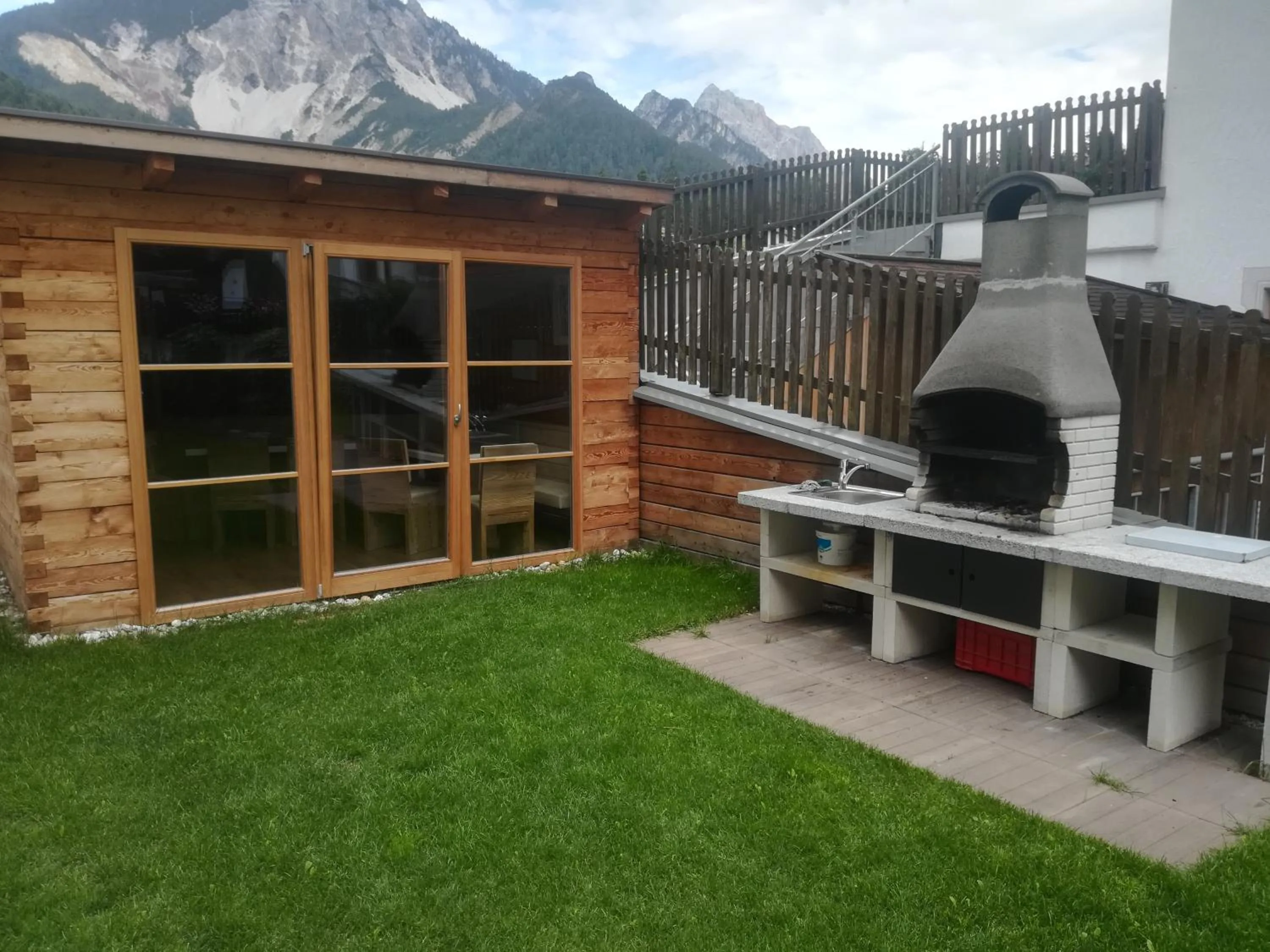 BBQ facilities in Mountainlodge Luxalpine