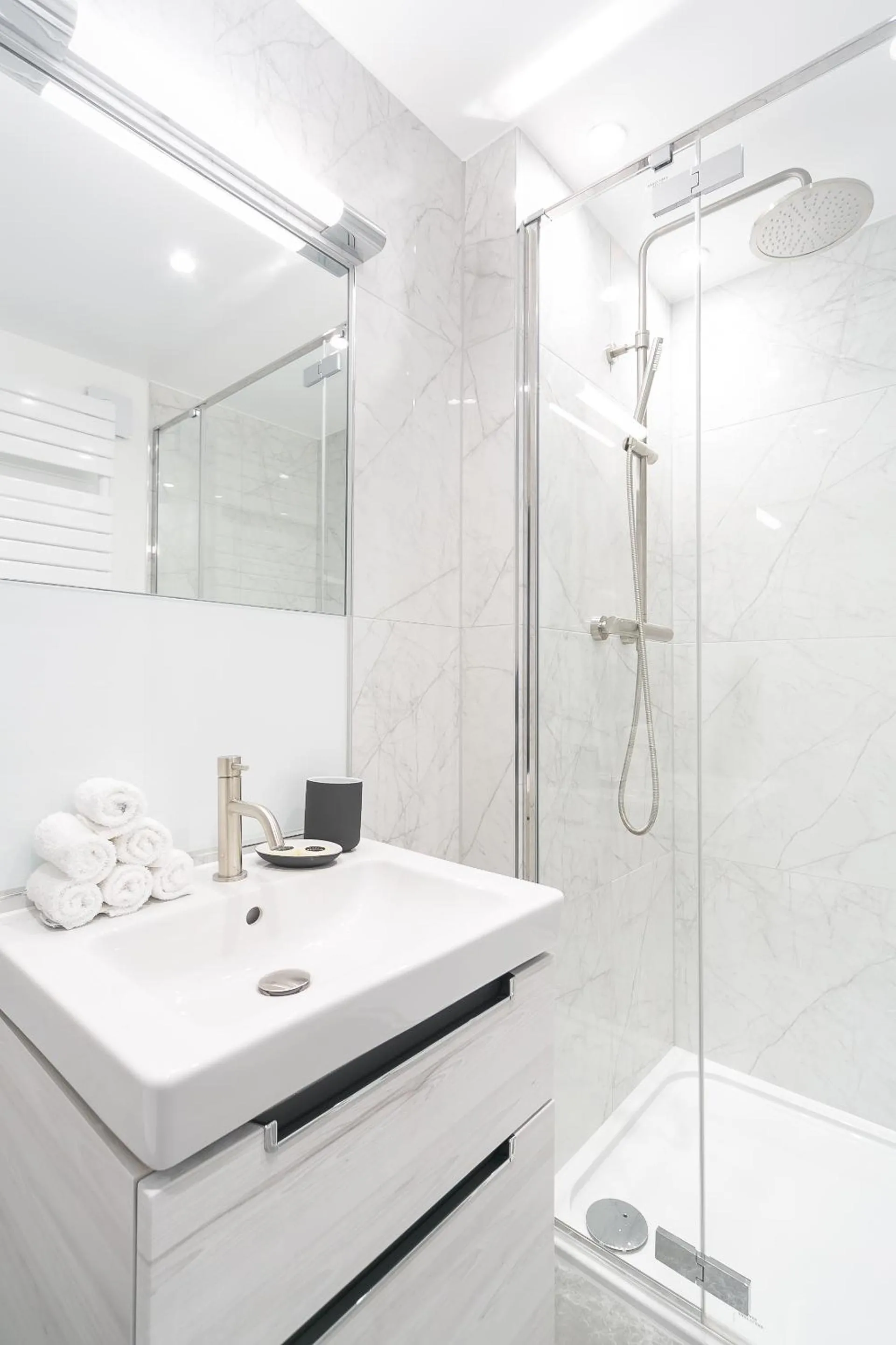 Bathroom in Urban Chic - Drury