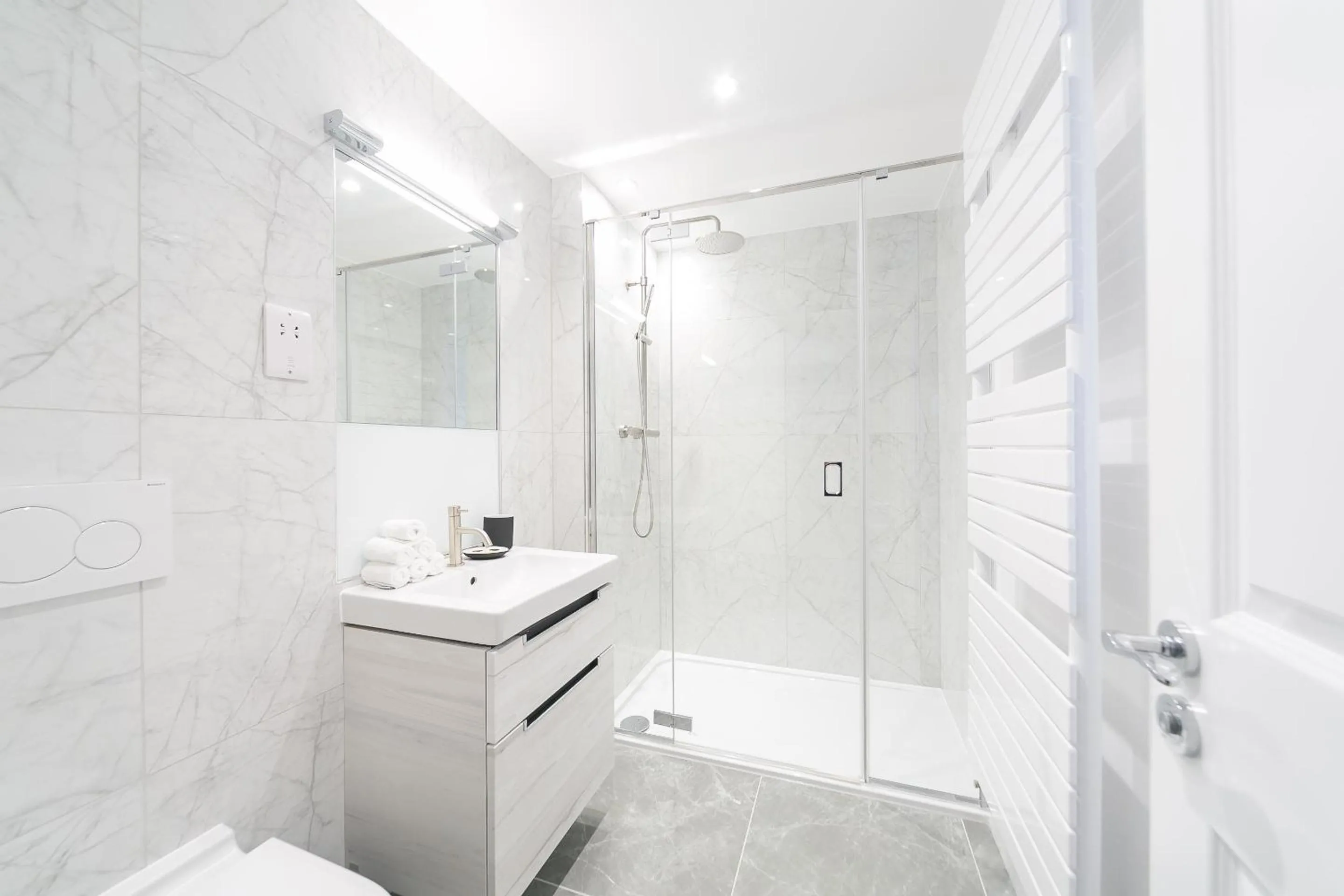 Bathroom in Urban Chic - Drury