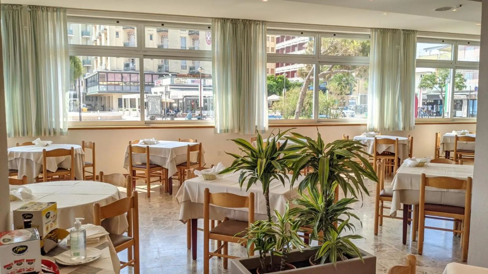 Restaurant/places to eat in Miomar Beach Hotel