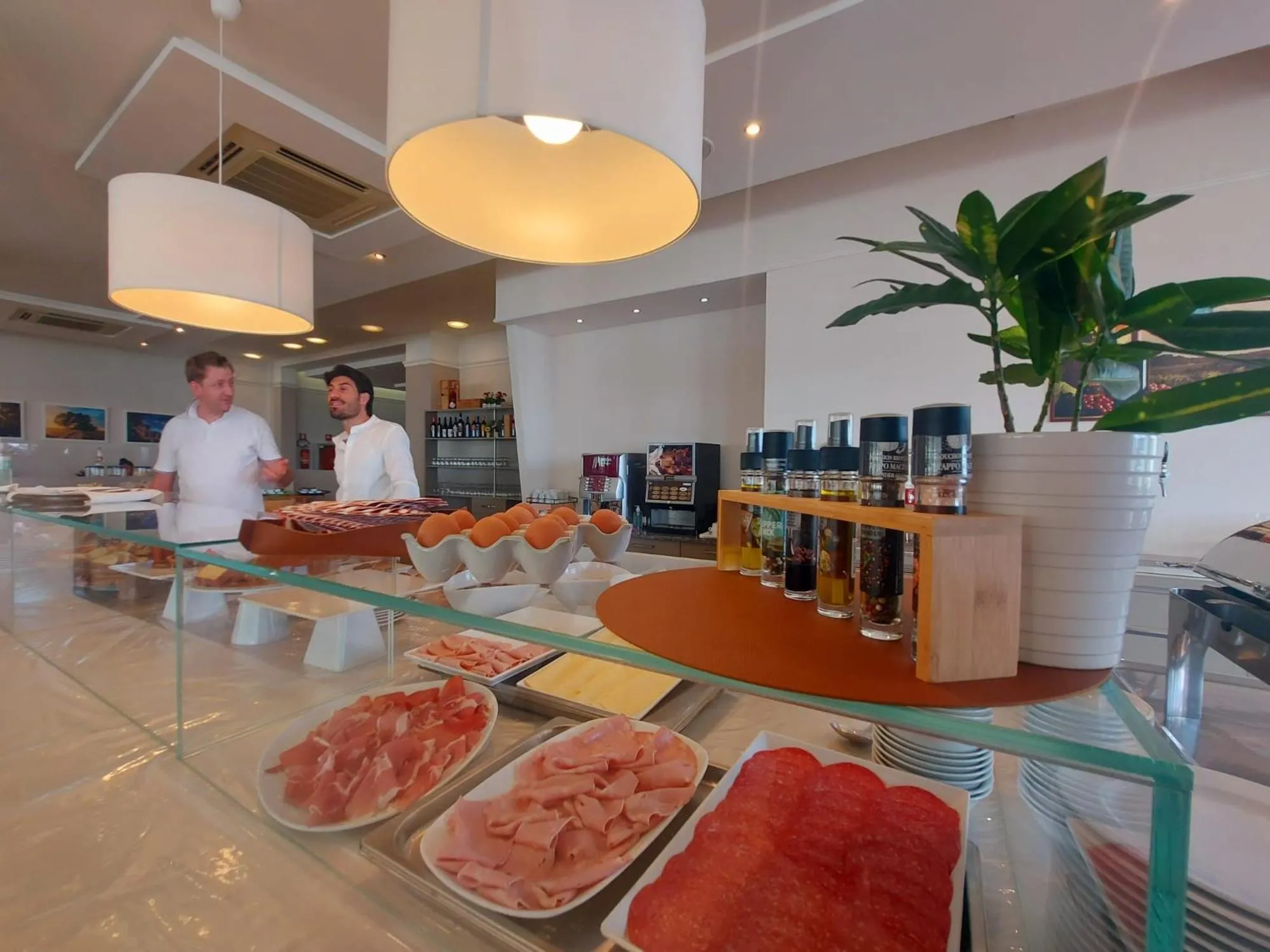 Restaurant/places to eat in Miomar Beach Hotel