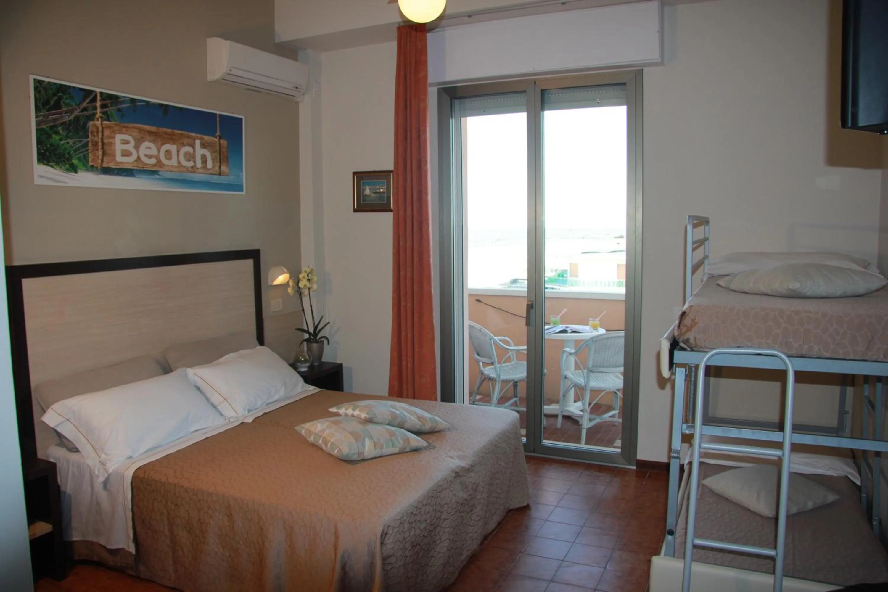 Bedroom, Bed in Miomar Beach Hotel