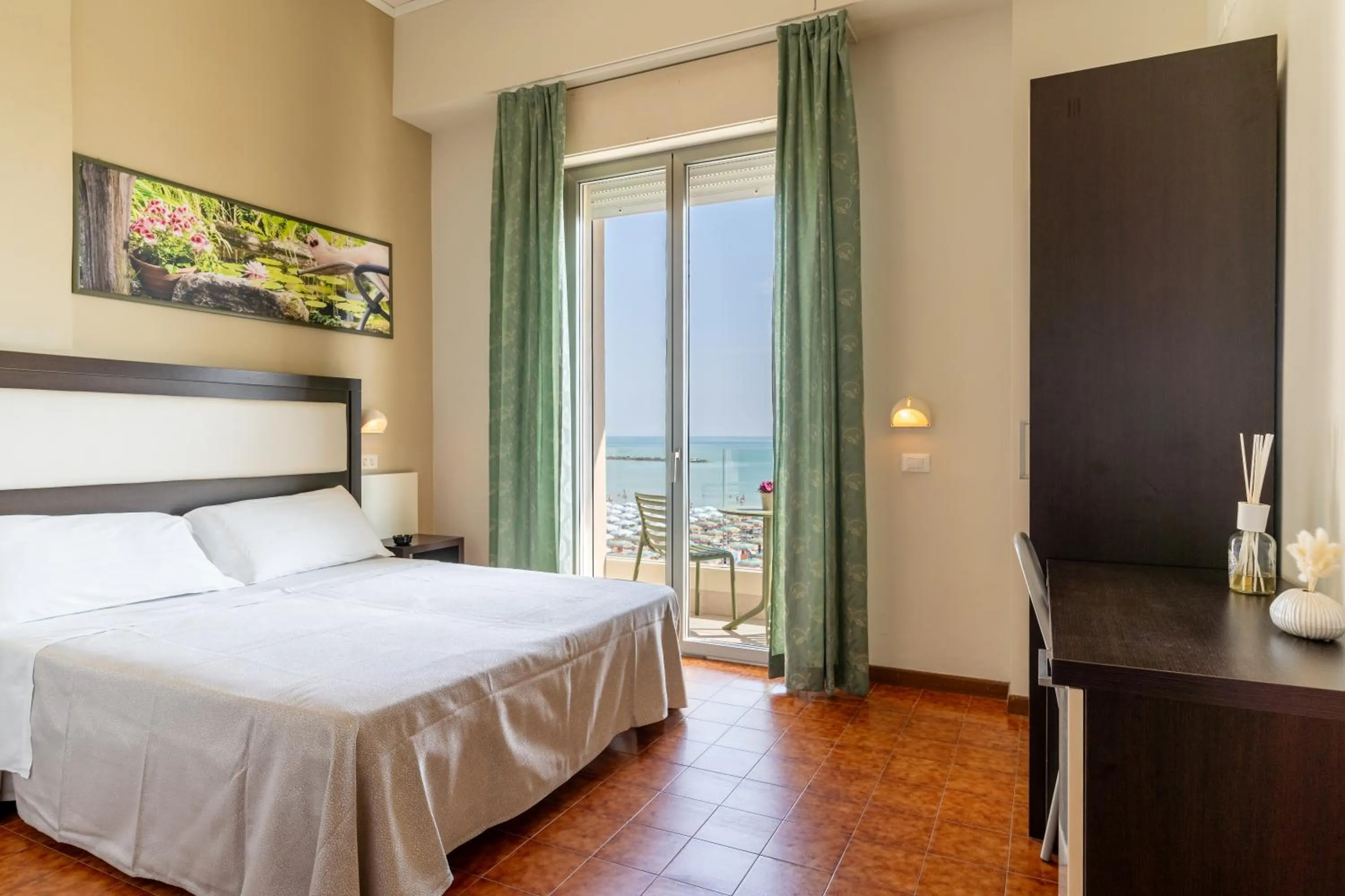 Bedroom, Bed in Miomar Beach Hotel