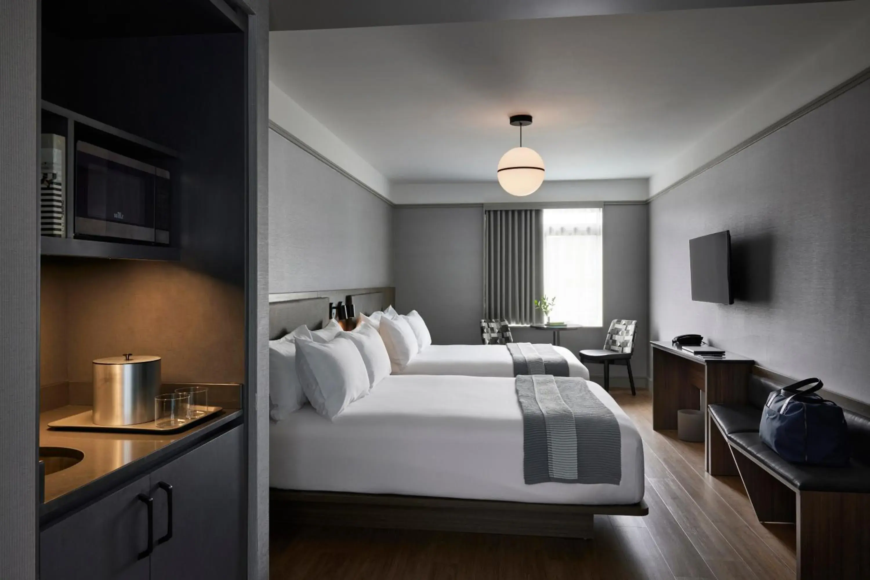 Photo of the whole room, Bed in The Melrose Hotel Photo of the whole room, Bed in The Melrose Hotel