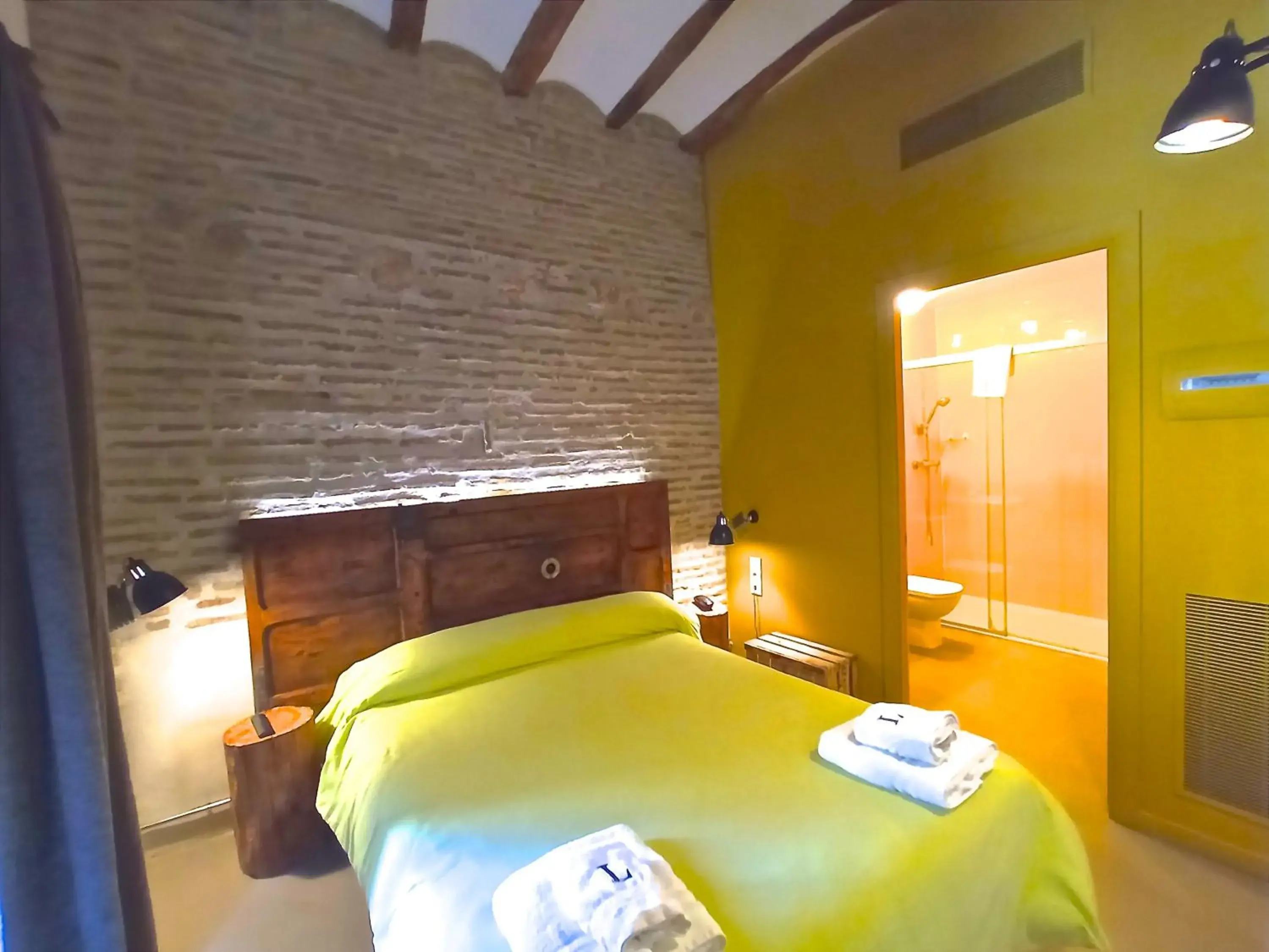 Standard Studio - single occupancy in Hotel Restaurant Lotus Priorat Standard Studio - single occupancy in Hotel Restaurant Lotus Priorat