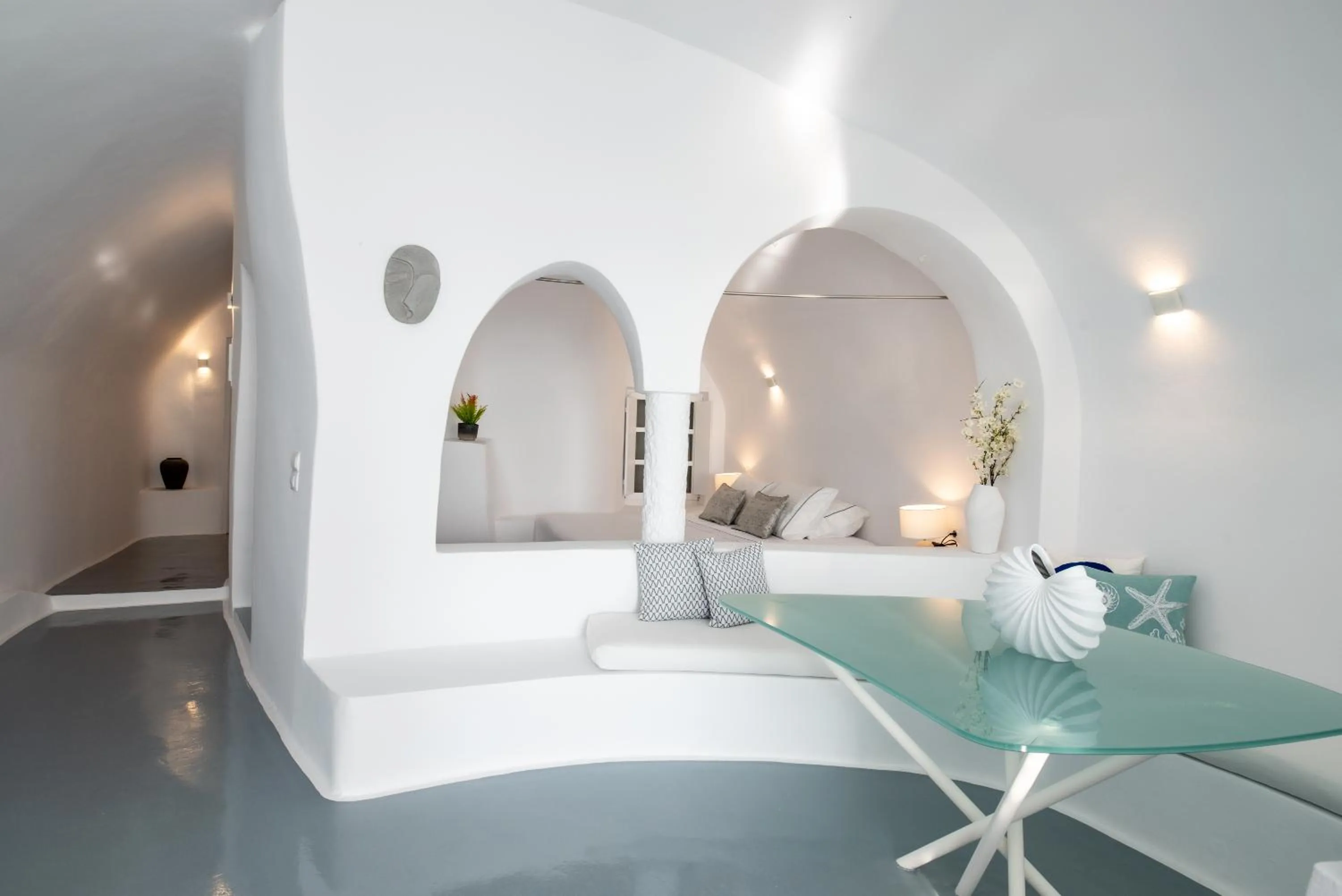 Living room, Bed in Heavens Edge