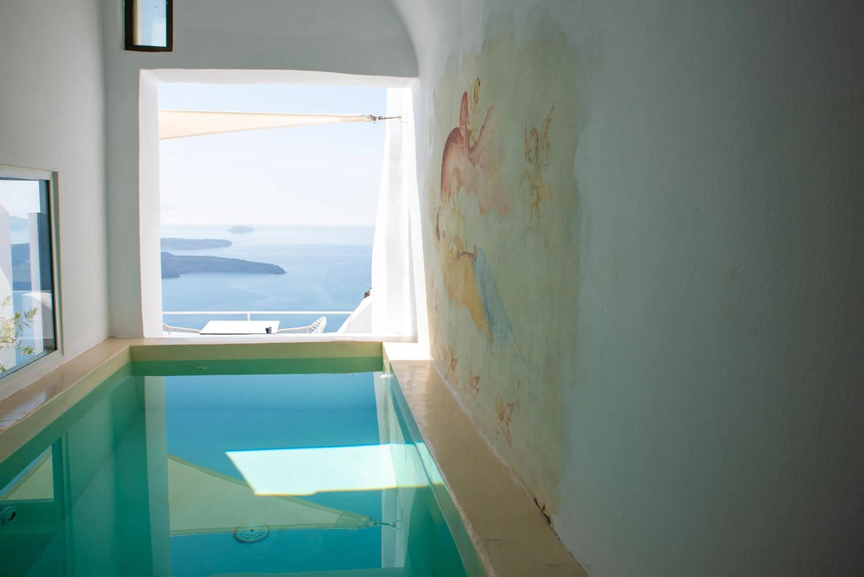 Swimming pool in Heavens Edge
