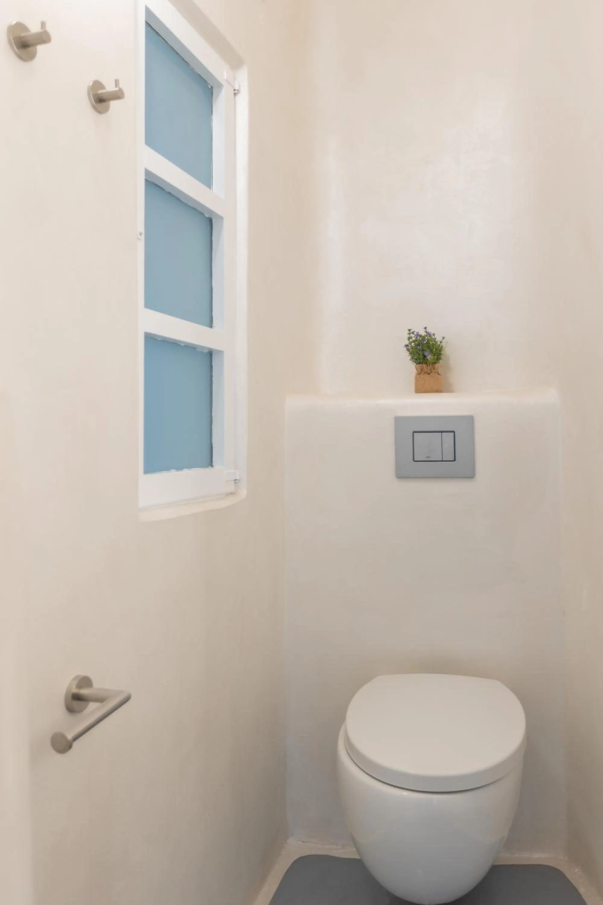 Toilet in Heavens Edge