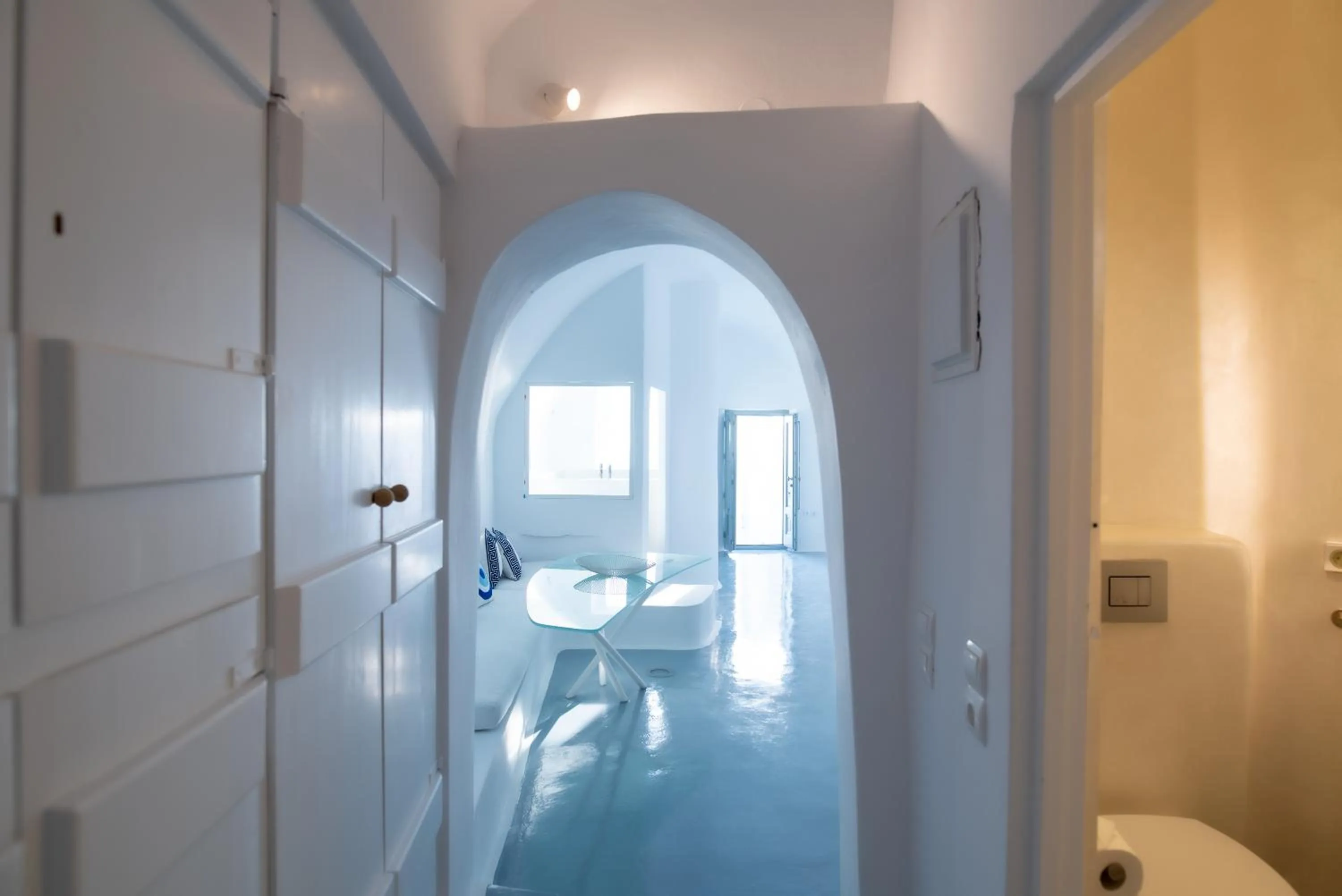 Toilet in Heavens Edge