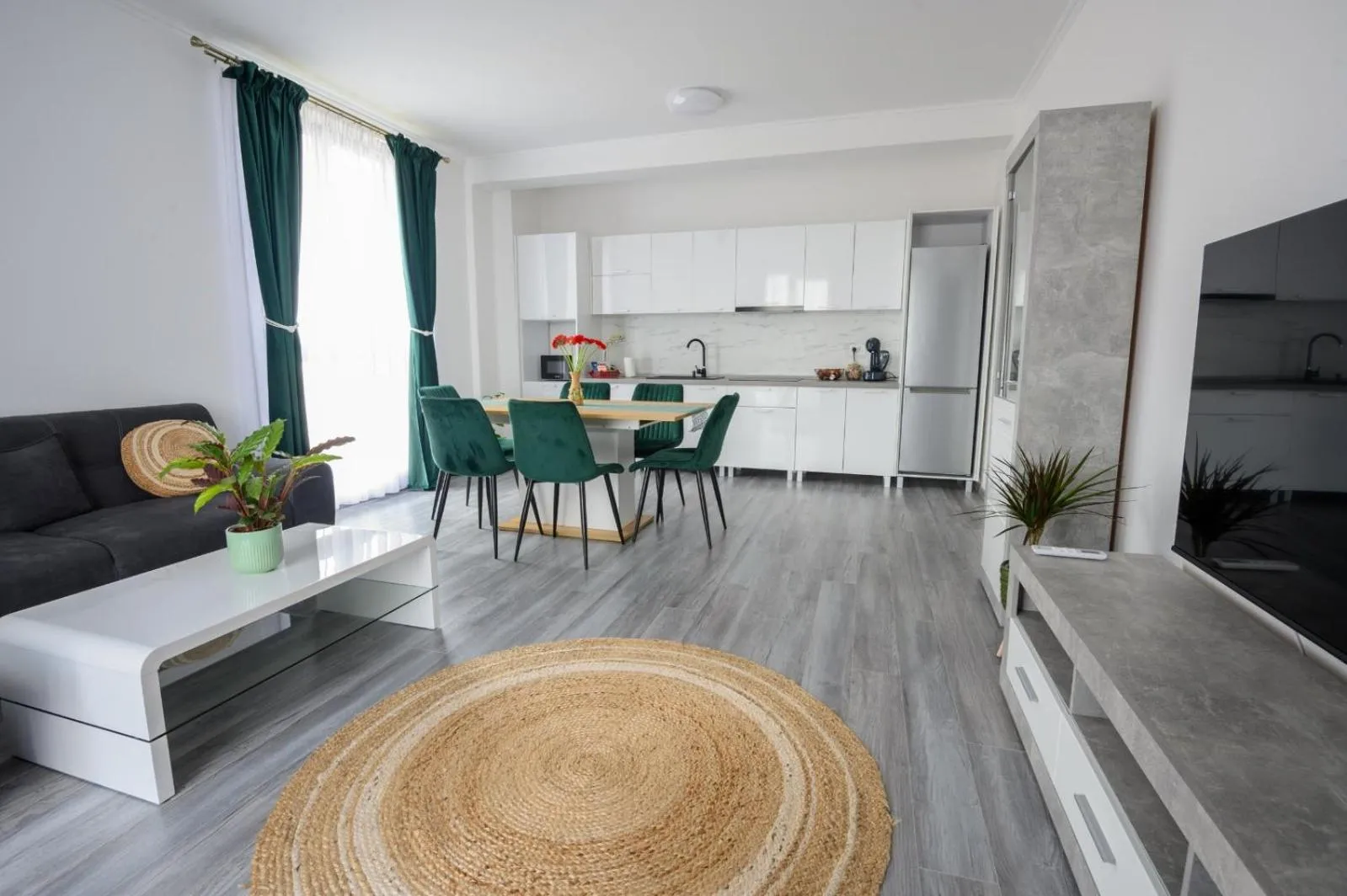 Kitchen or kitchenette in Apartament Radiana